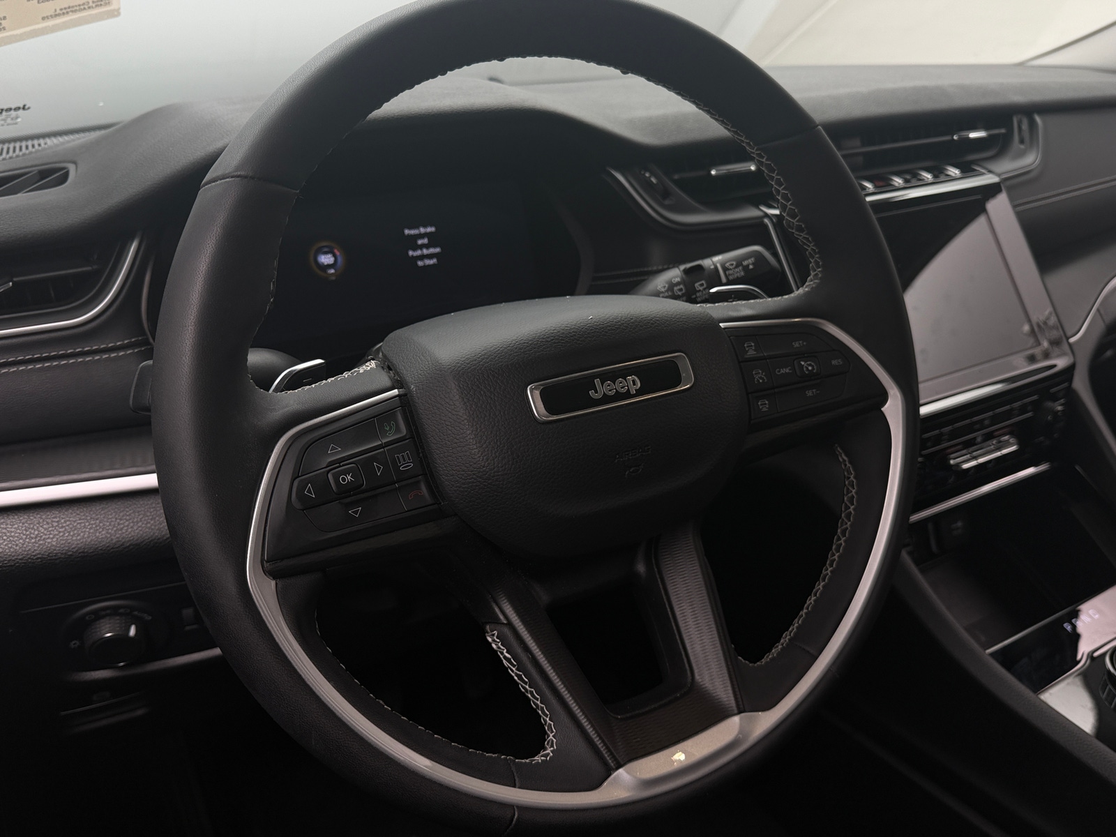 Thumbnail: 2023 Jeep Grand Cherokee L - 5