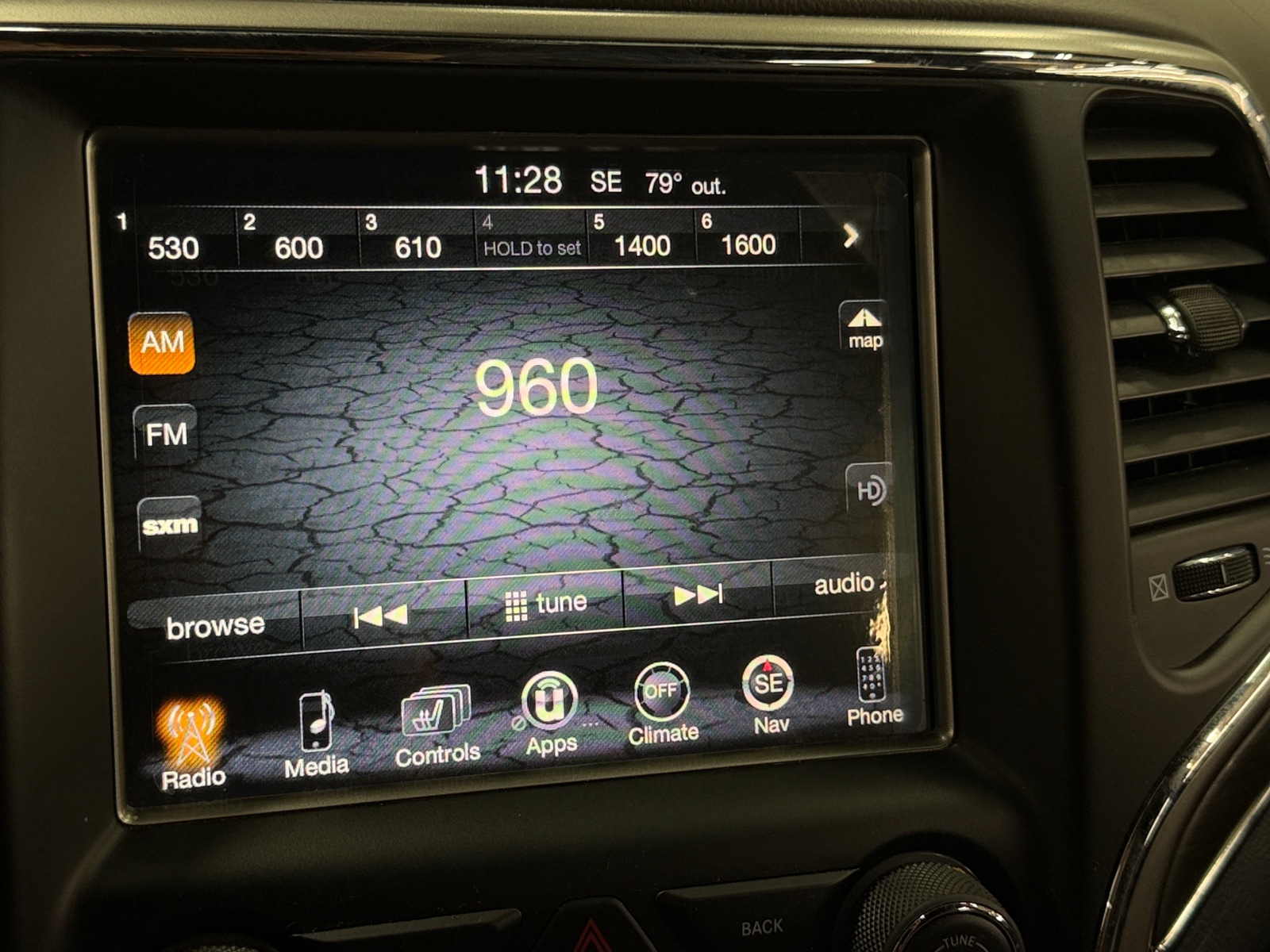 Thumbnail: 2017 Jeep Grand Cherokee - 3
