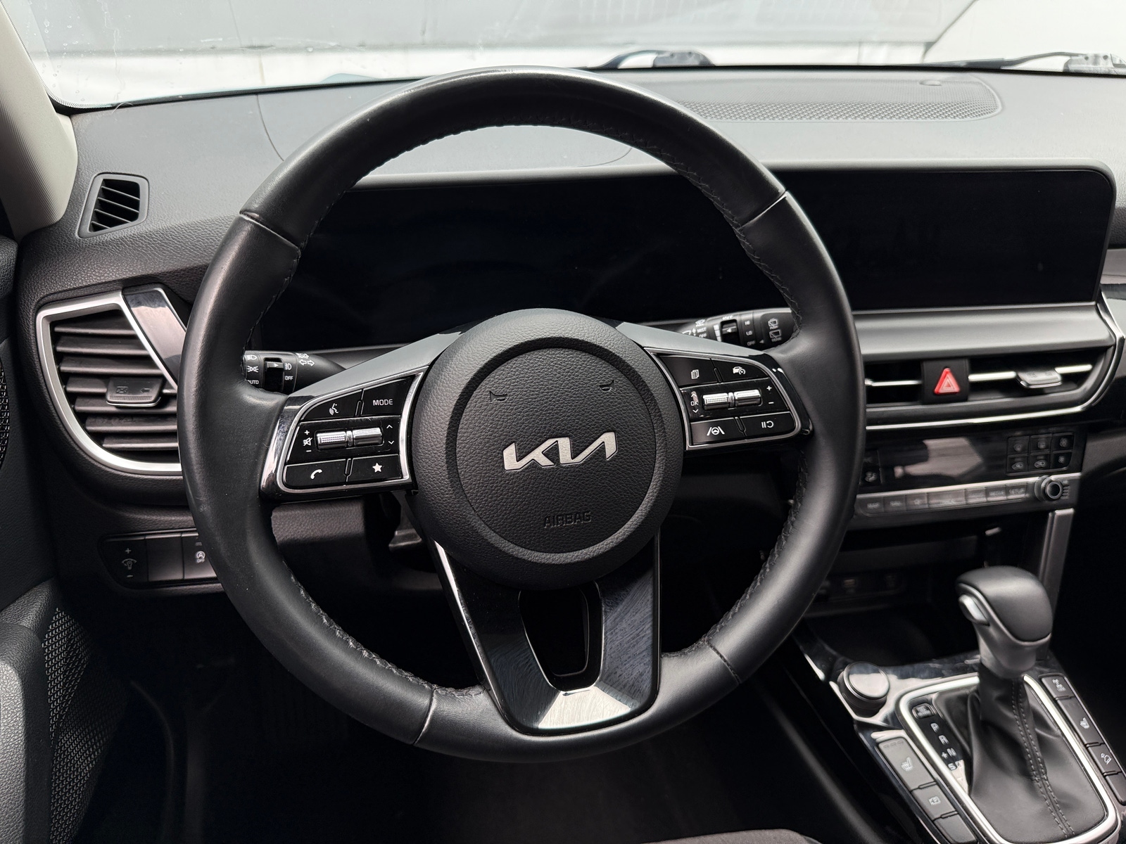 Thumbnail: 2024 Kia Seltos - 4