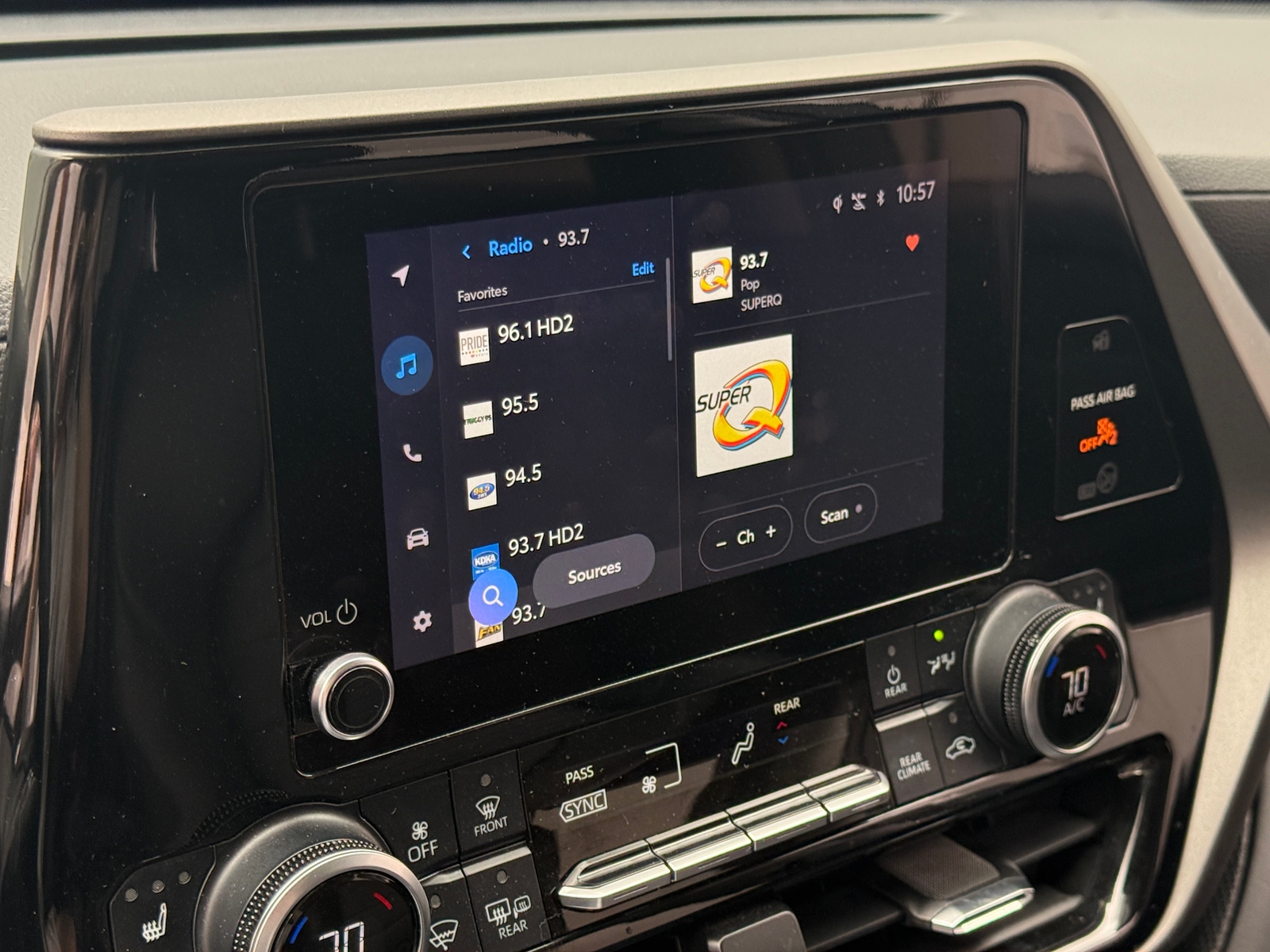 Thumbnail: 2023 Toyota Highlander - 3