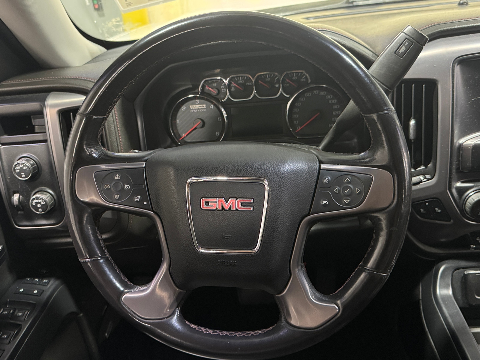Thumbnail: 2015 GMC Sierra 1500 - 4