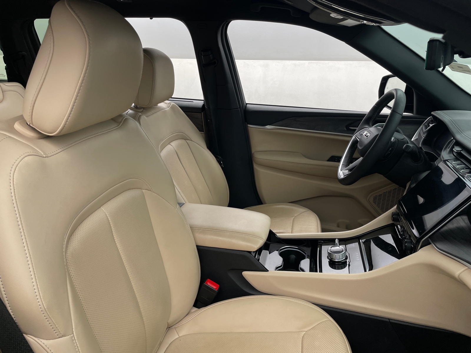 Thumbnail: 2023 Jeep Grand Cherokee L - 2
