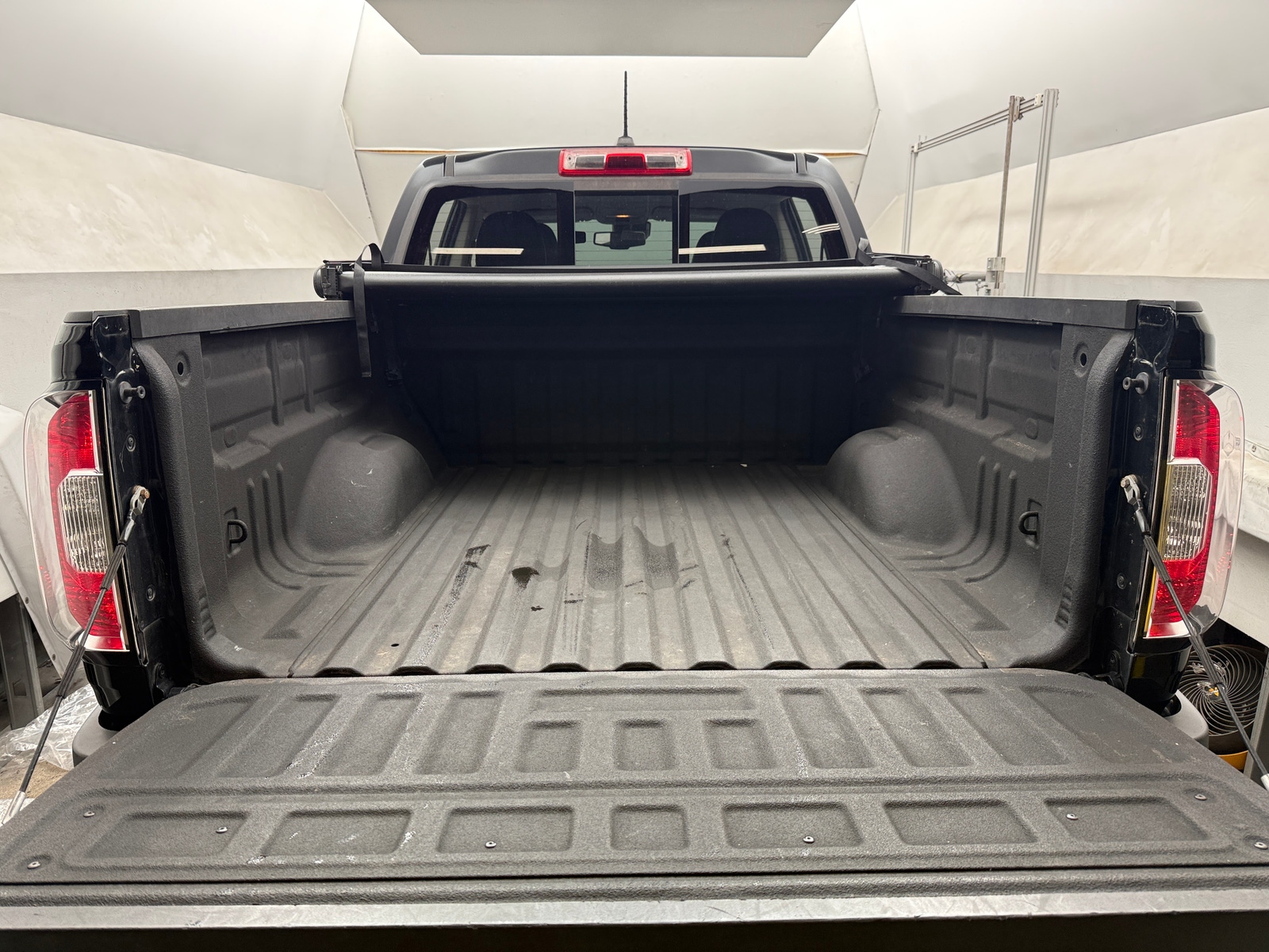 Thumbnail: 2017 GMC Canyon - 6