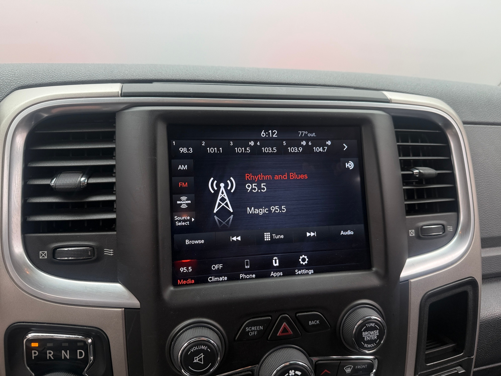 Thumbnail: 2020 RAM 1500 Classic - 4