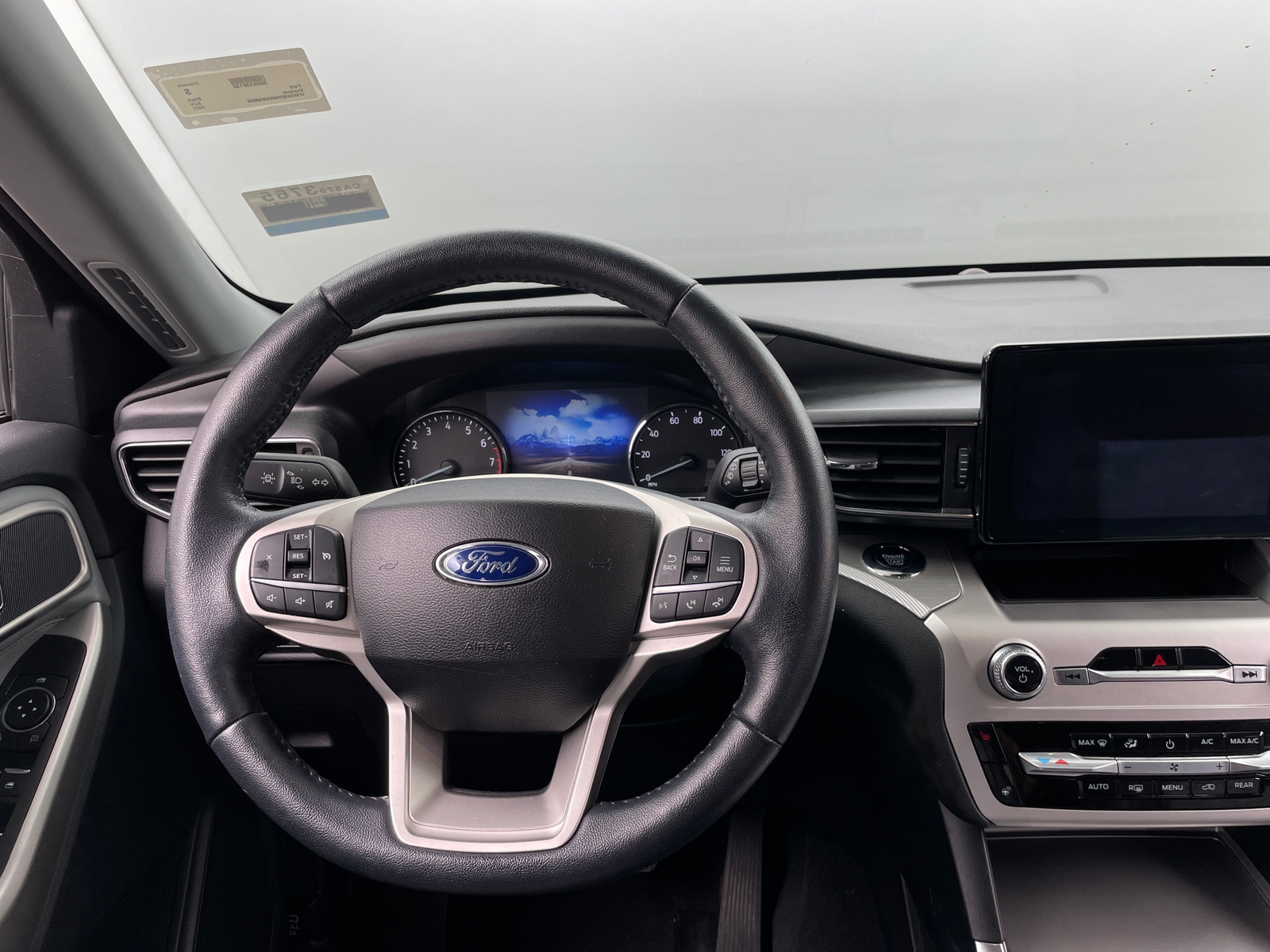 Thumbnail: 2022 Ford Explorer - 4