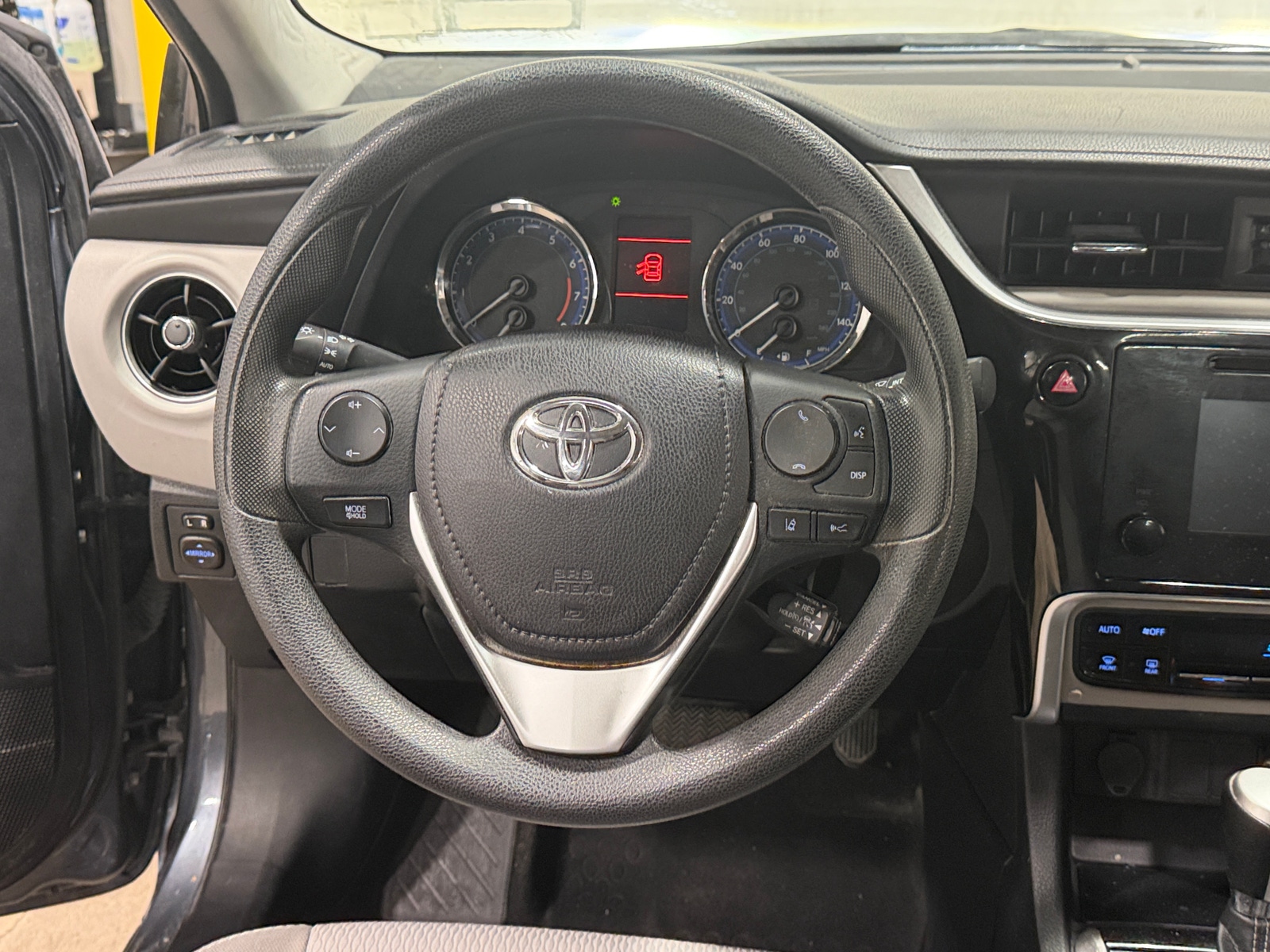 Thumbnail: 2018 Toyota Corolla - 5