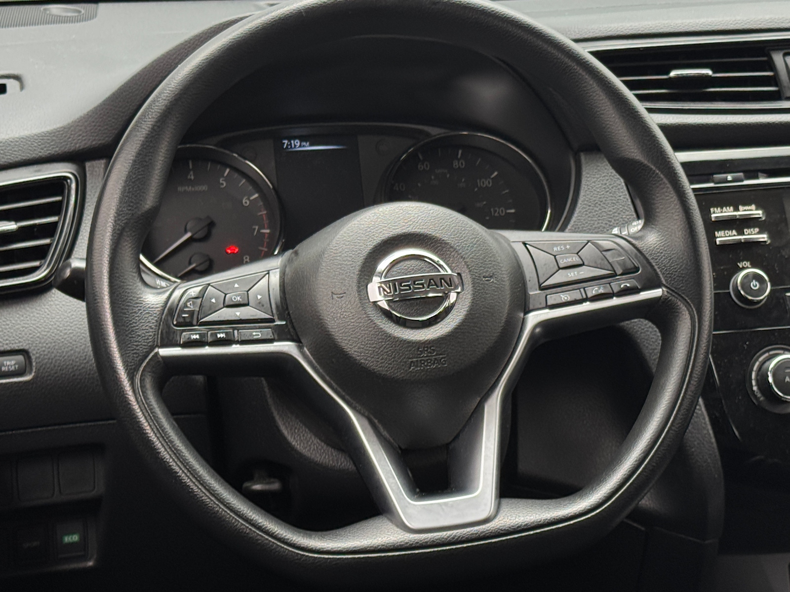 Thumbnail: 2017 Nissan Rogue - 5