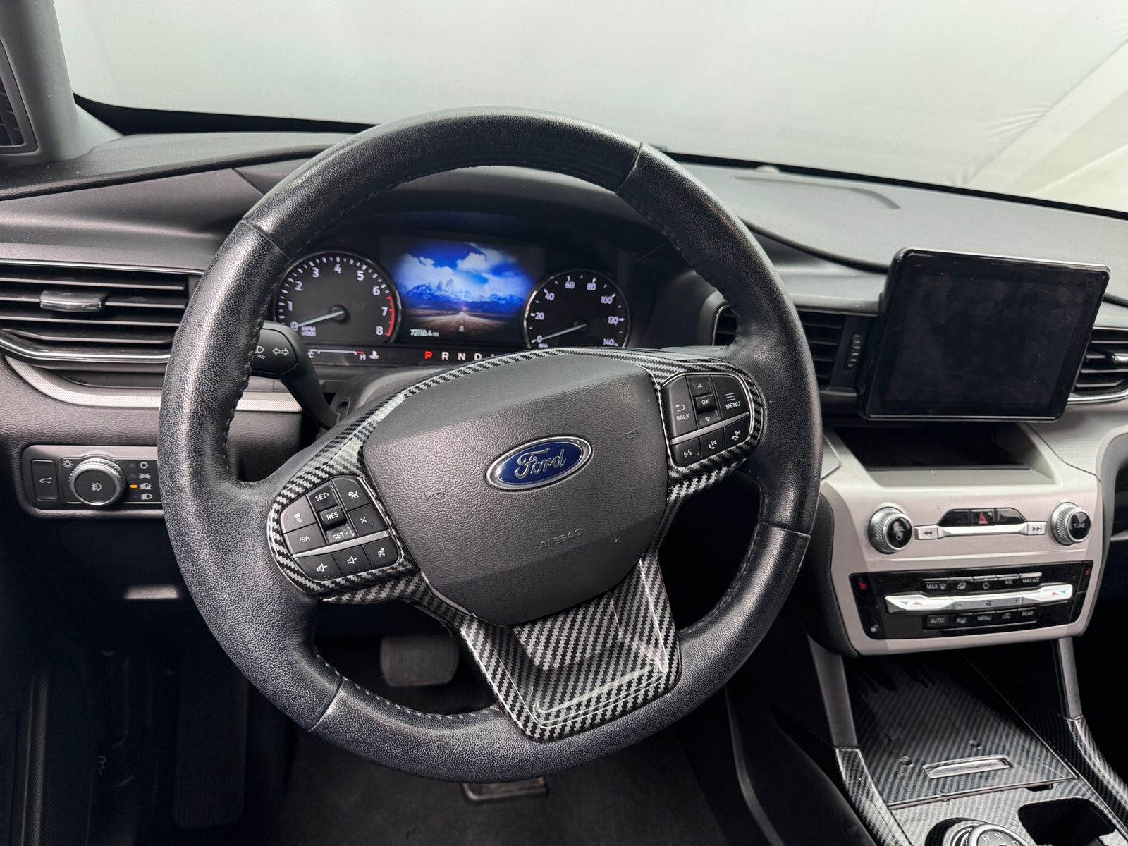 Thumbnail: 2022 Ford Explorer - 4