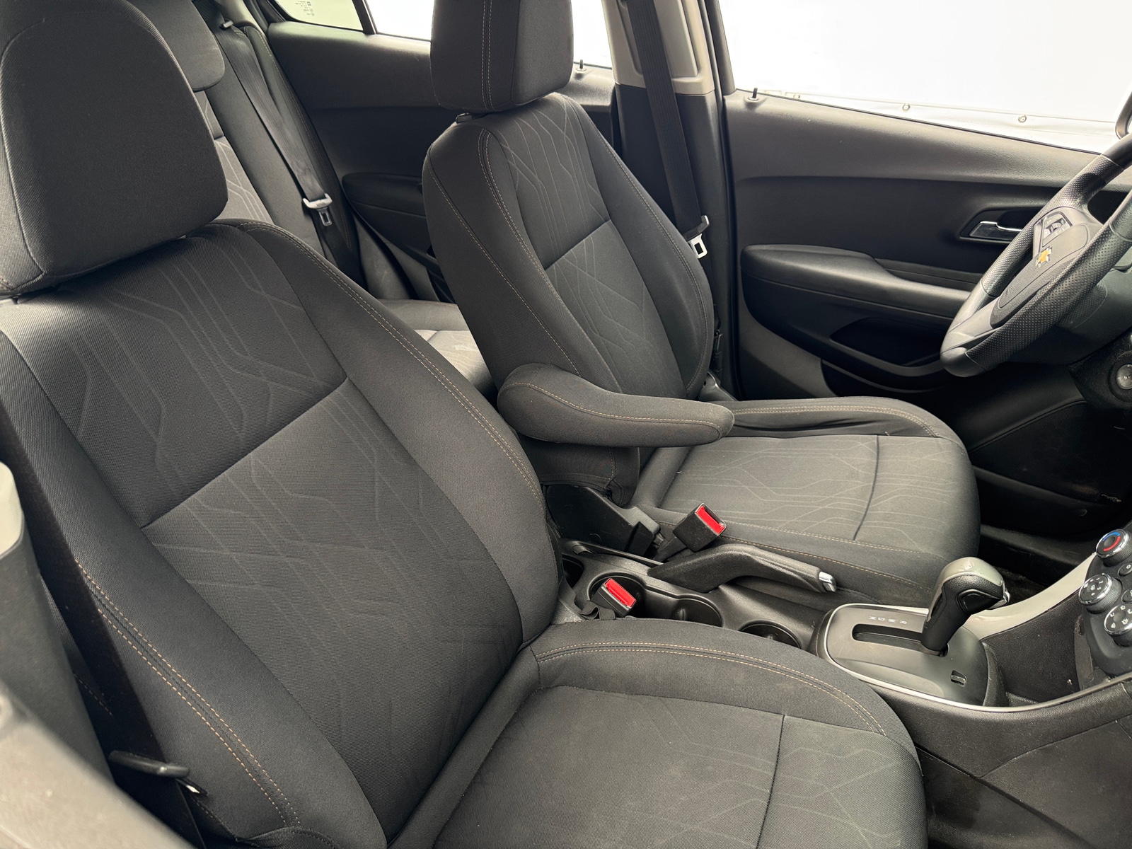 Thumbnail: 2017 Chevrolet Trax - 2