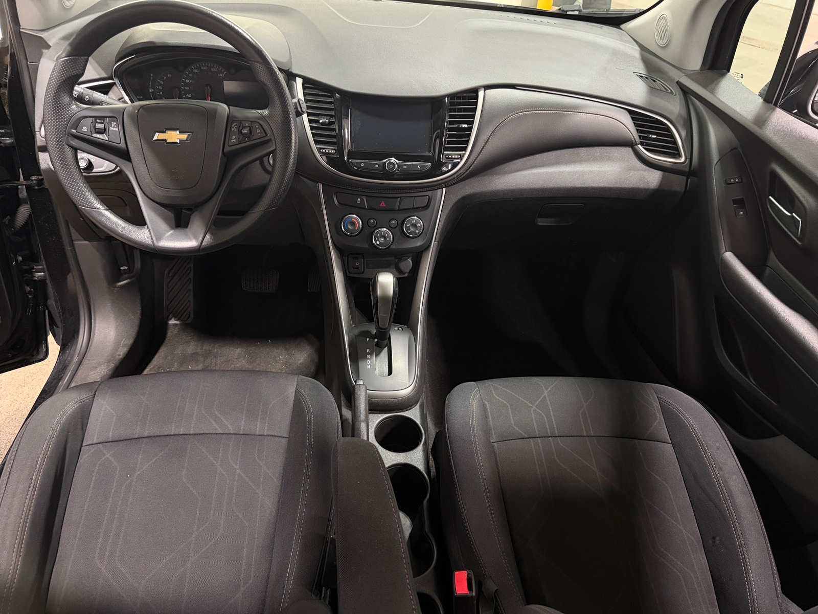 Thumbnail: 2017 Chevrolet Trax - 3
