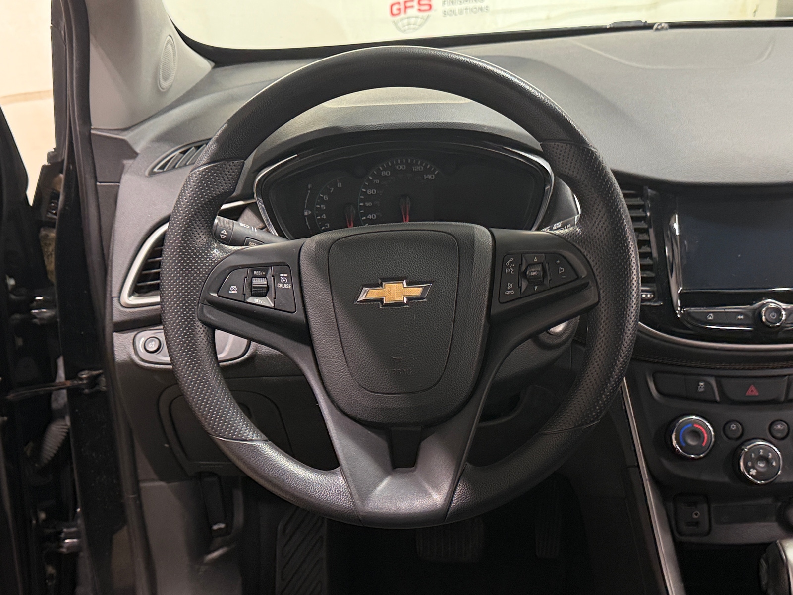 Thumbnail: 2017 Chevrolet Trax - 5