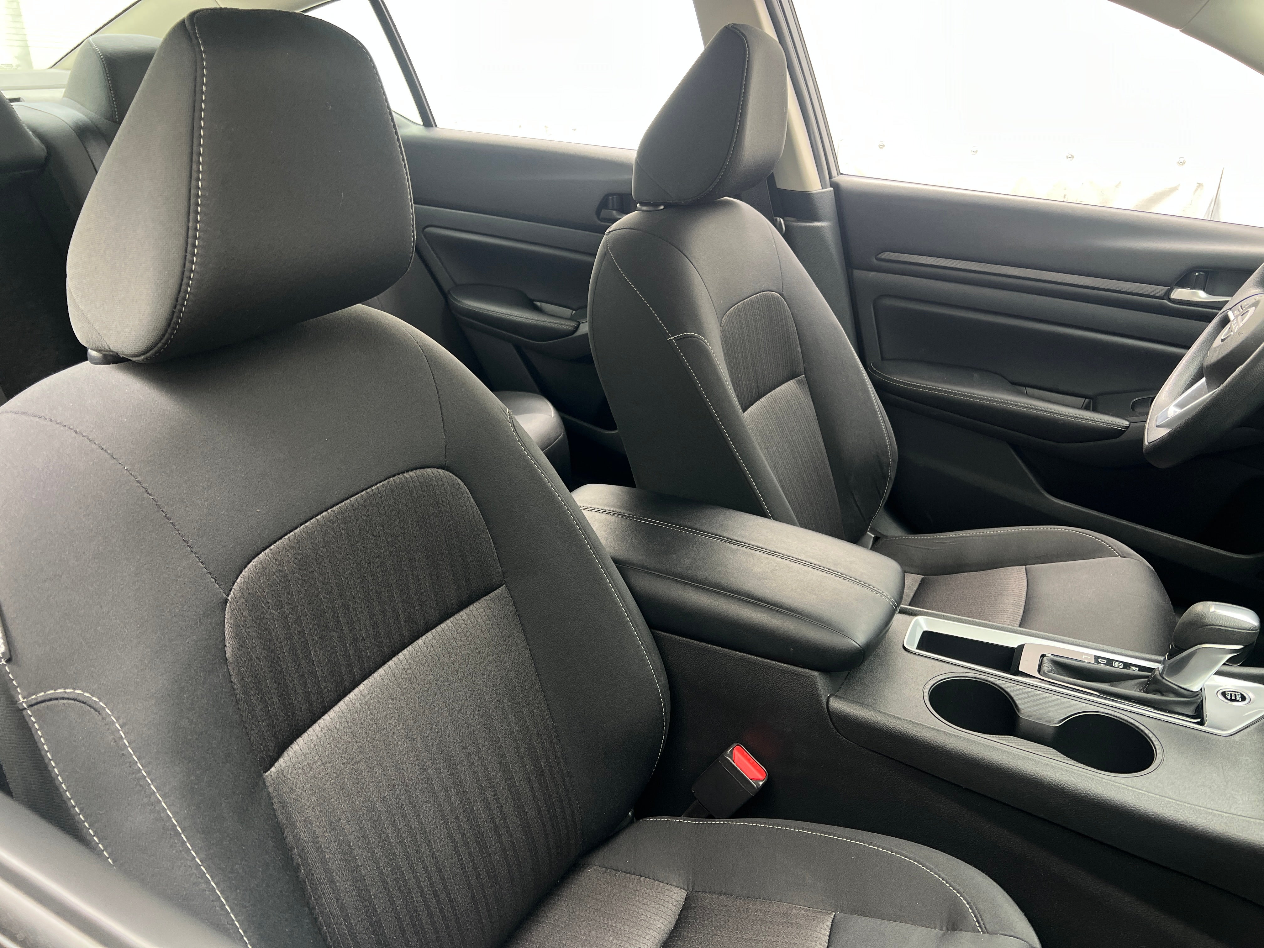 2025 Nissan Altima SV - Photo 5