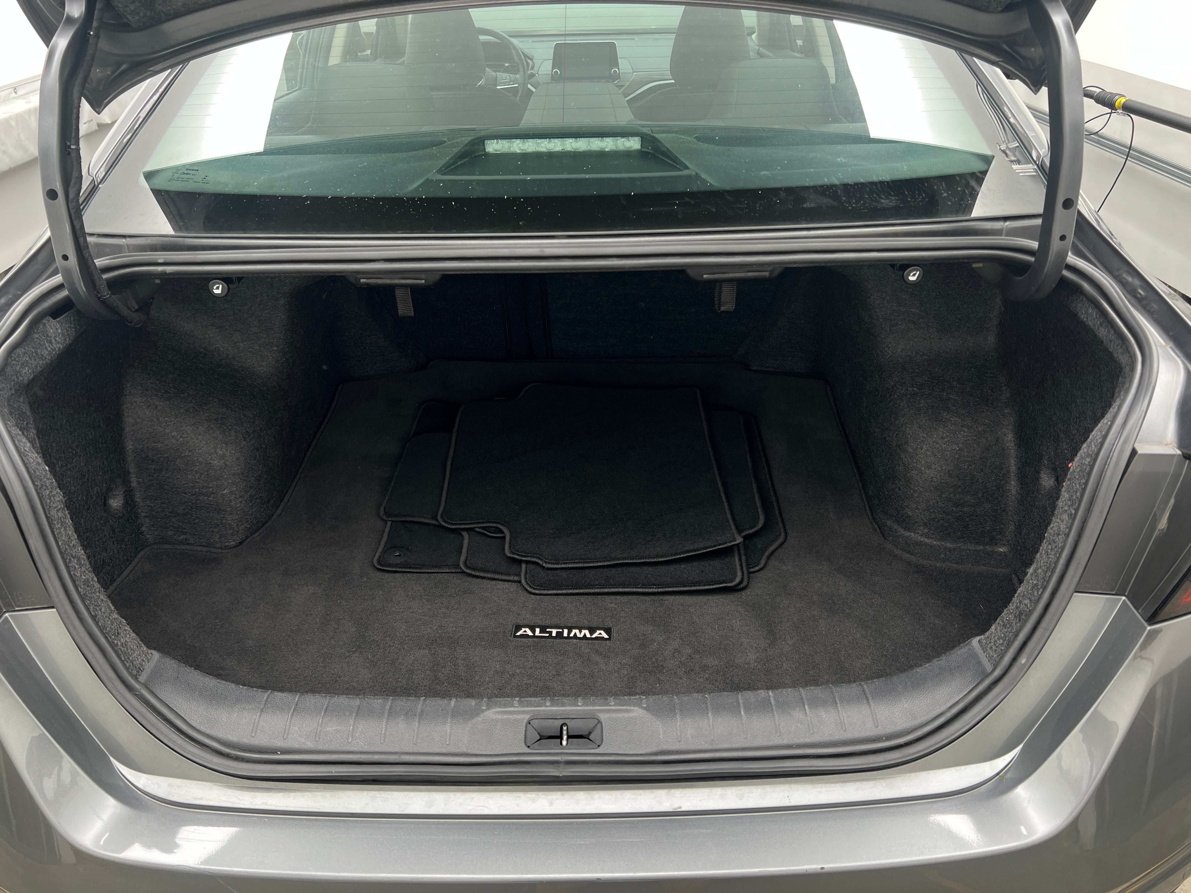 2025 Nissan Altima SV - Photo 6