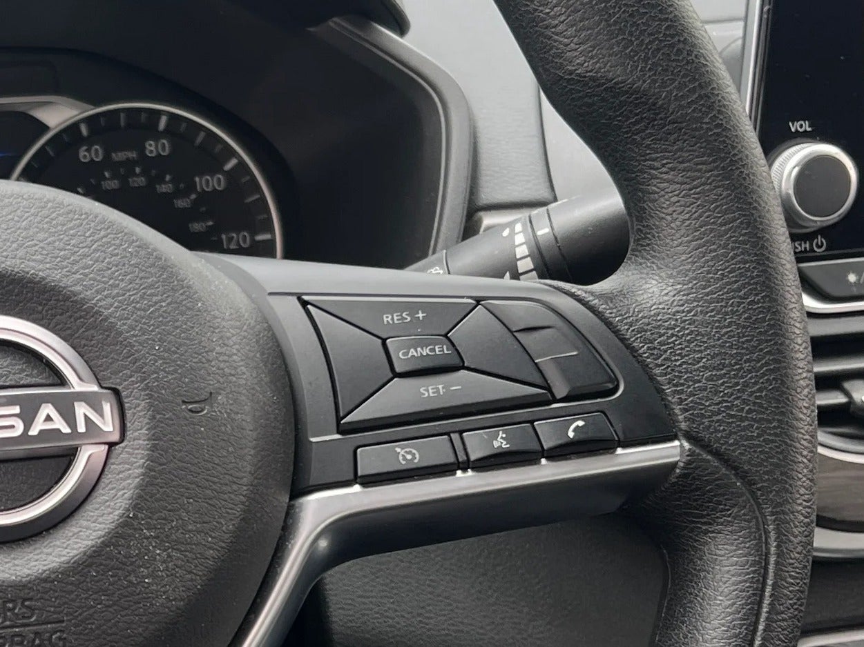 2025 Nissan Altima SV - Photo 14