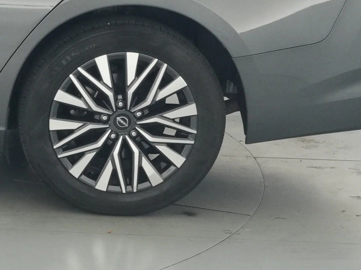 2025 Nissan Altima SV - Photo 15