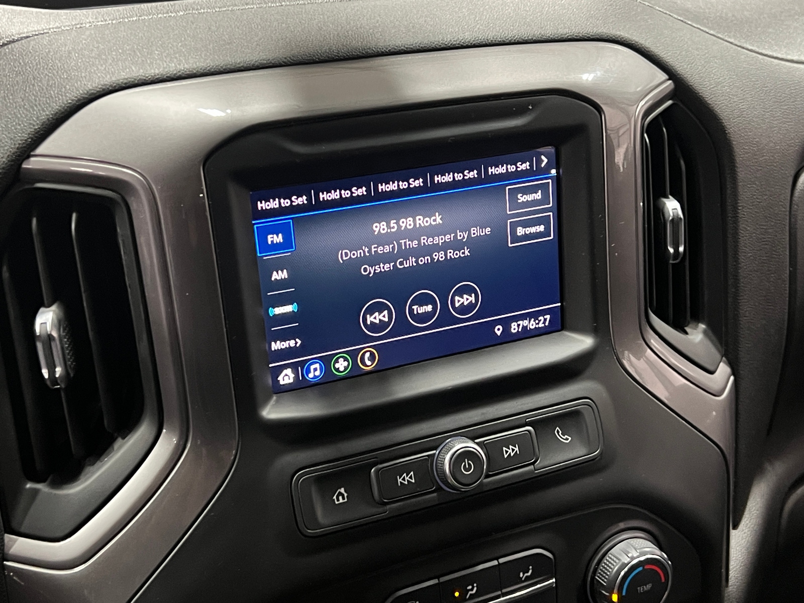 Thumbnail: 2021 Chevrolet Silverado 1500 - 4