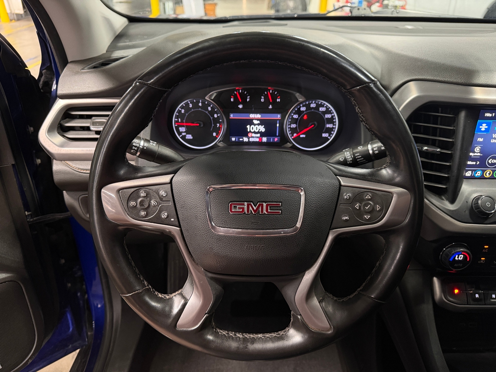 Thumbnail: 2023 GMC Acadia - 4