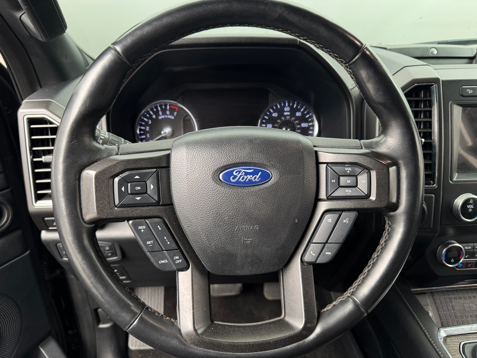 Thumbnail: 2019 Ford Expedition - 4