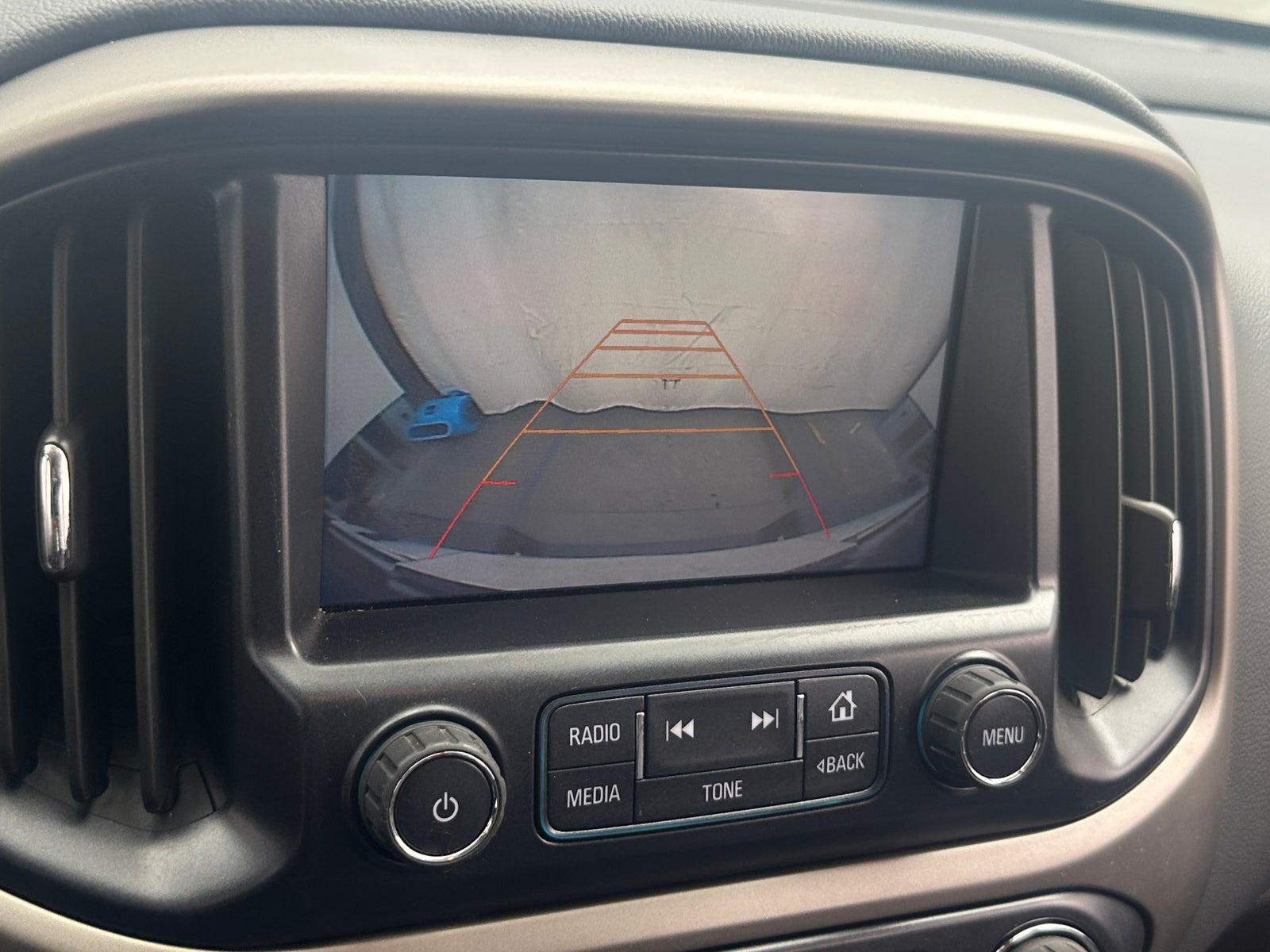 Thumbnail: 2017 Chevrolet Colorado - 3