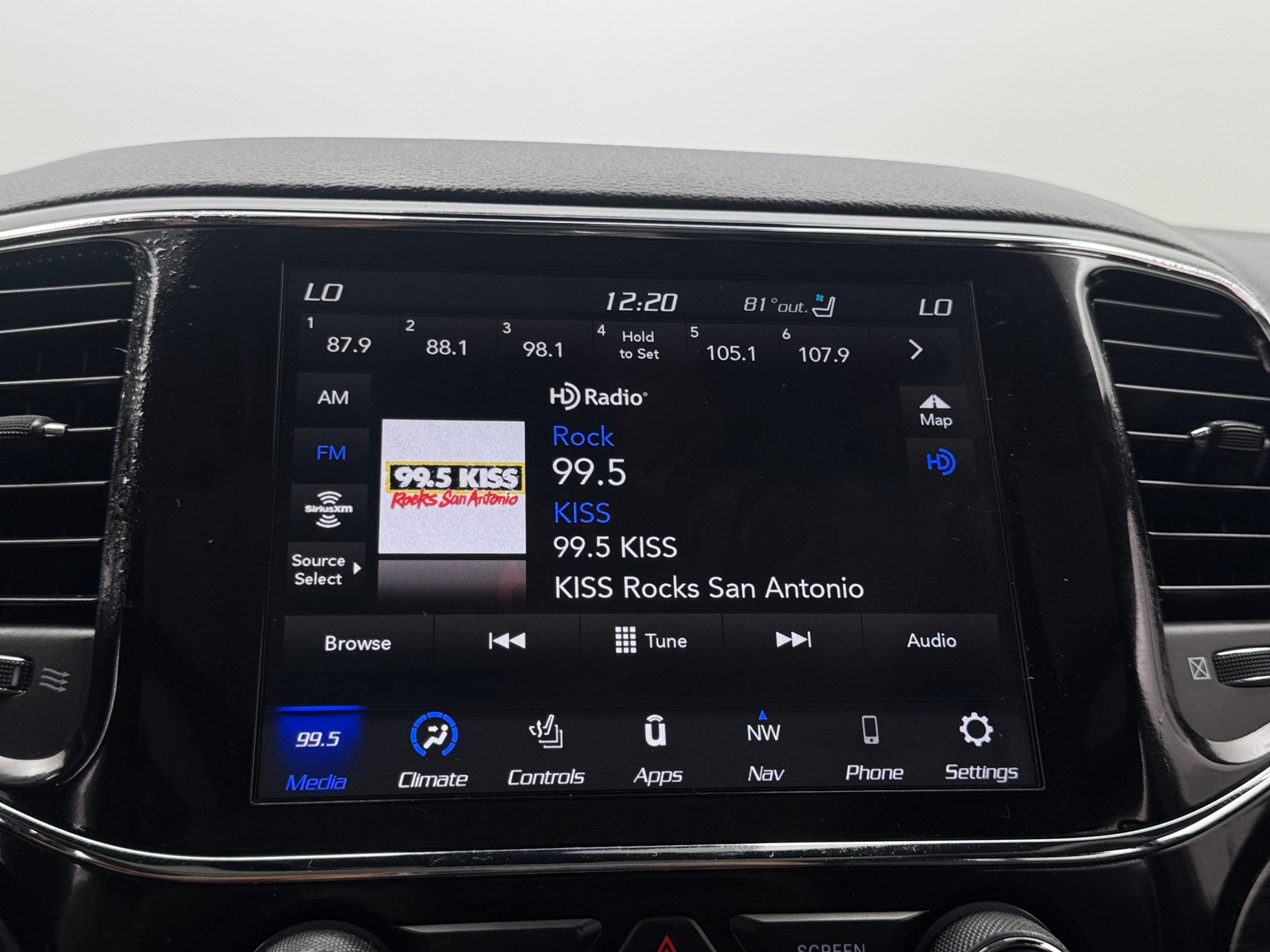 Thumbnail: 2021 Jeep Grand Cherokee - 3