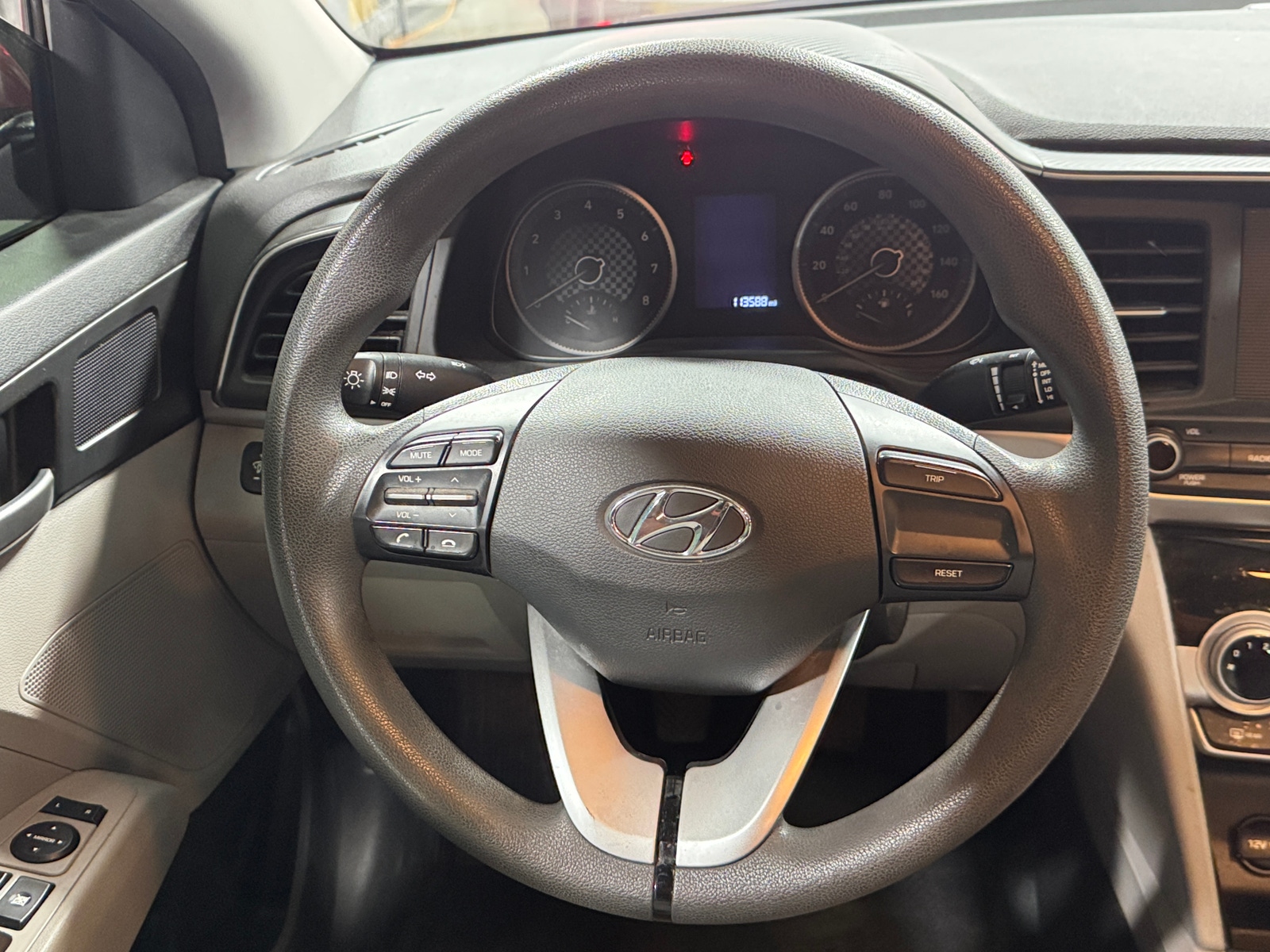 Thumbnail: 2019 Hyundai Elantra - 5