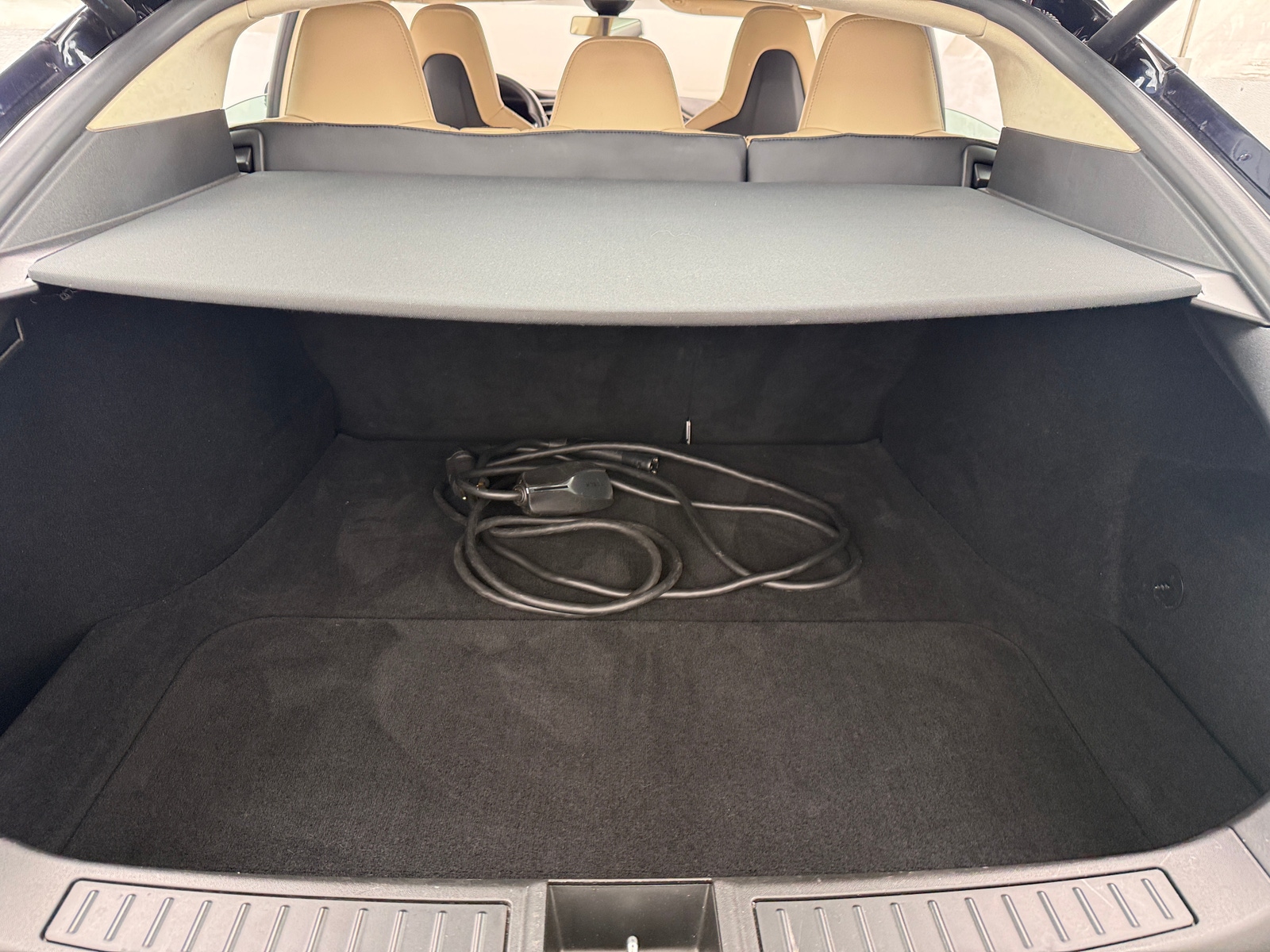 Thumbnail: 2015 Tesla Model S - 7