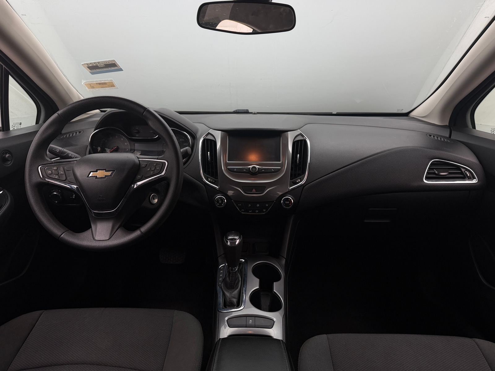 Thumbnail: 2017 Chevrolet Cruze - 3