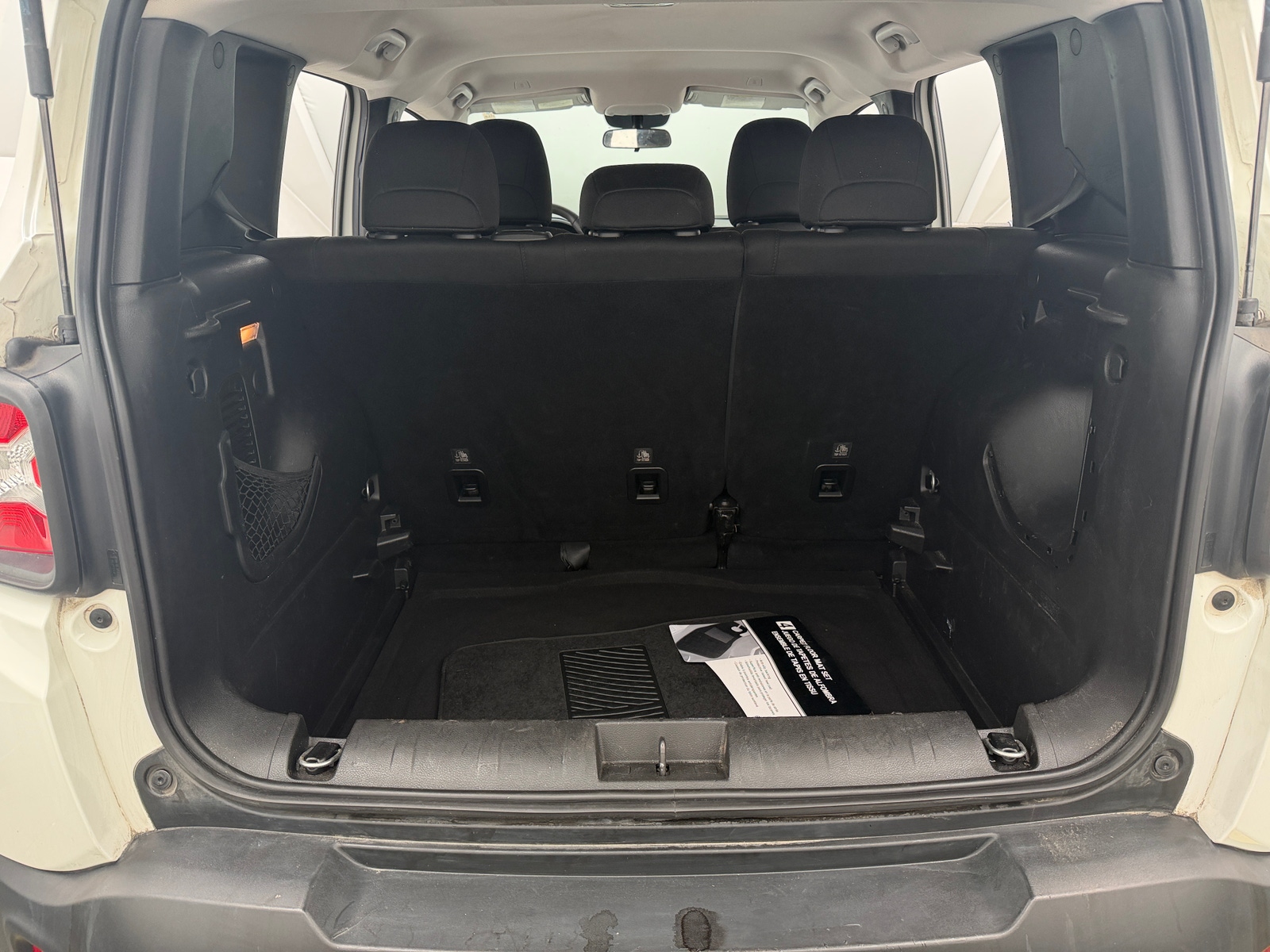 Thumbnail: 2019 Jeep Renegade - 7