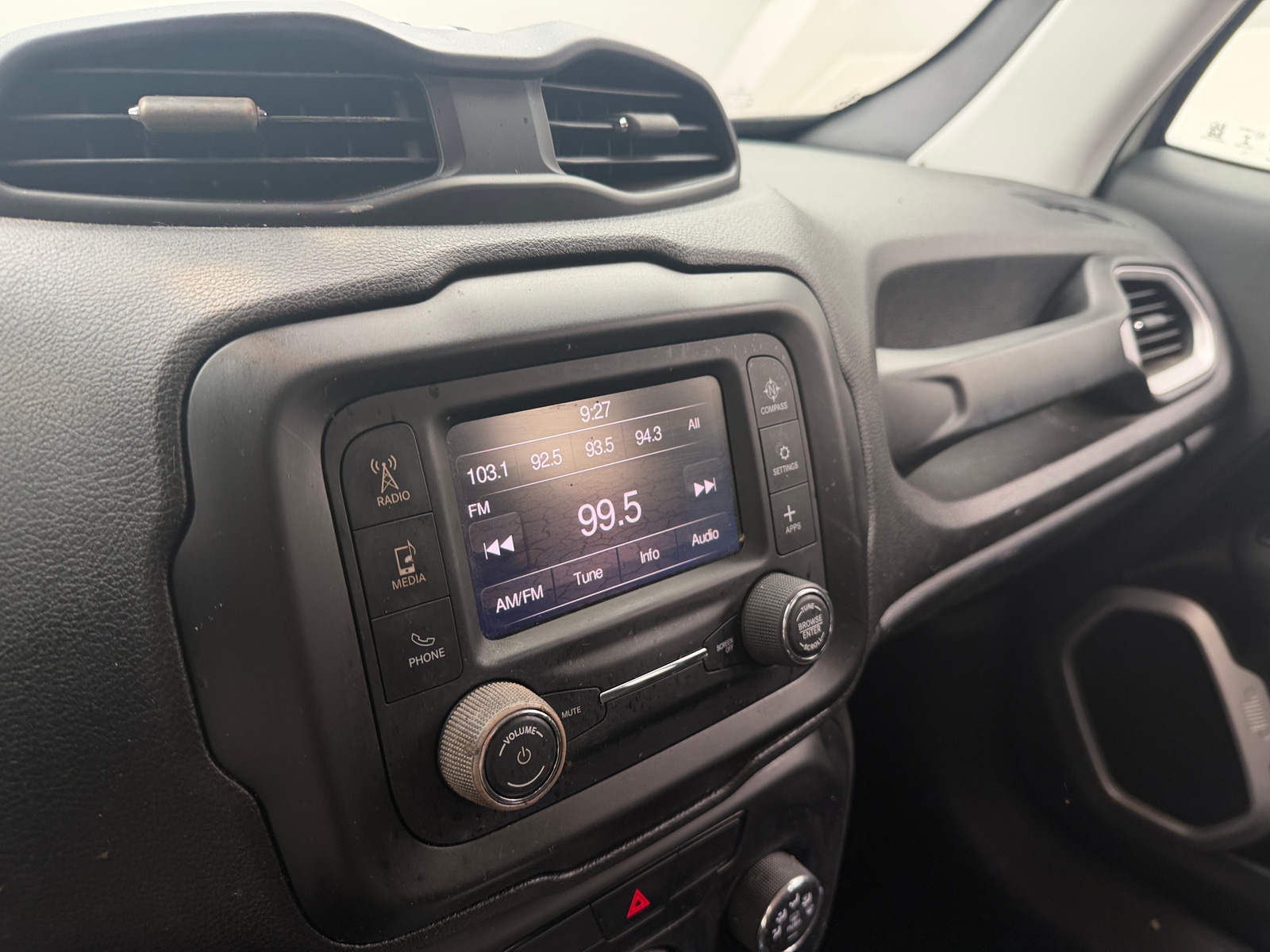 Thumbnail: 2019 Jeep Renegade - 4