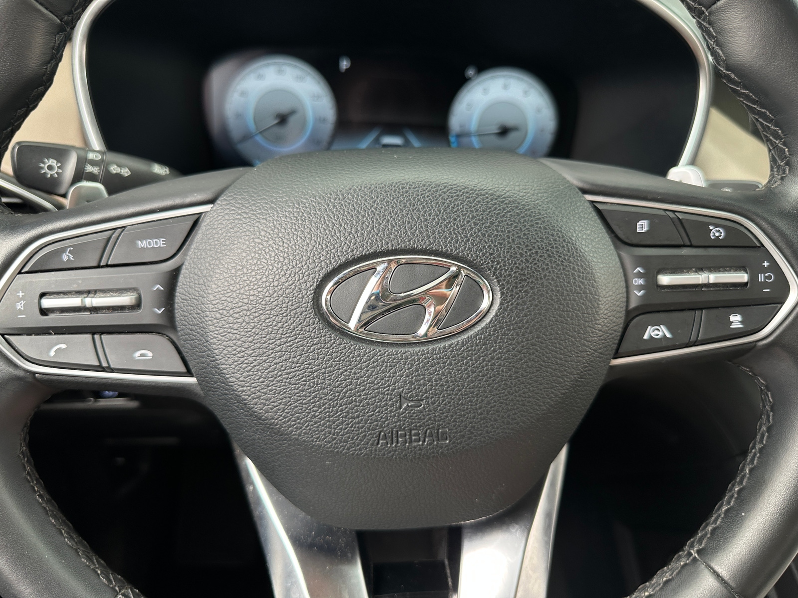 Thumbnail: 2023 Hyundai Santa Fe - 4