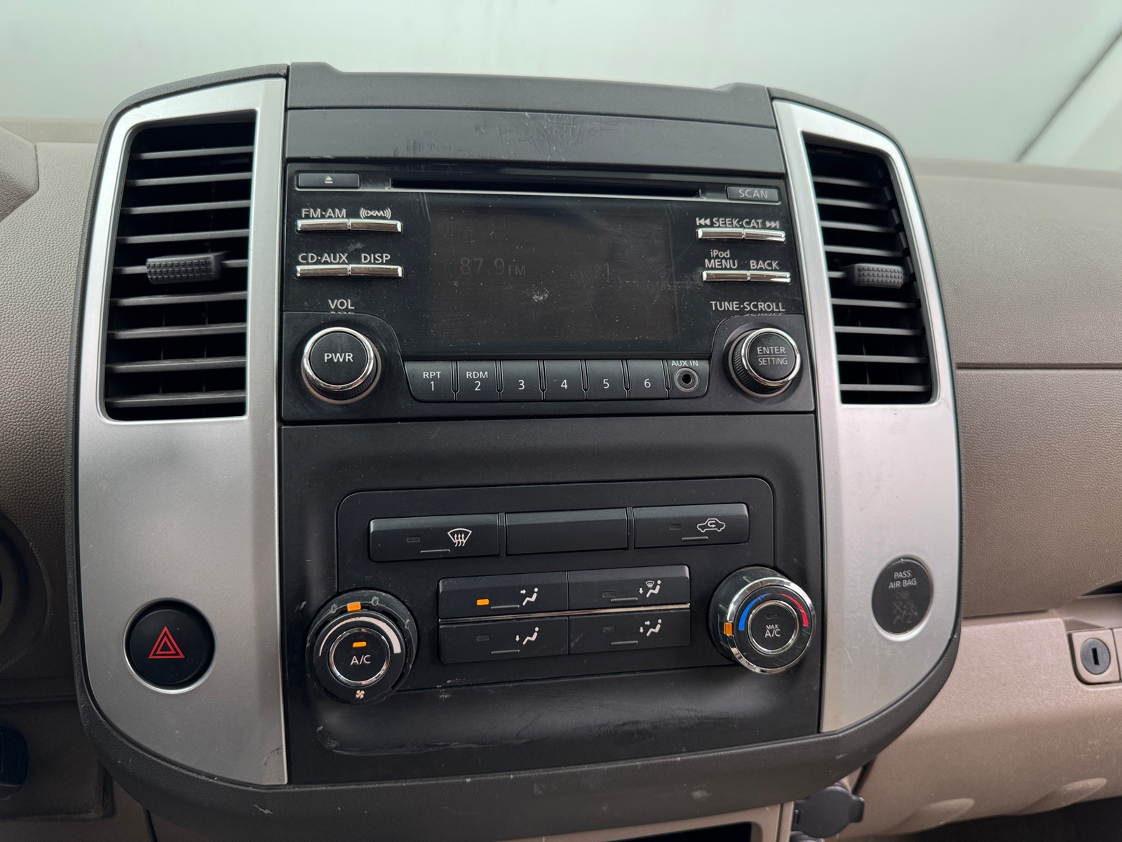 Thumbnail: 2014 Nissan Frontier - 4