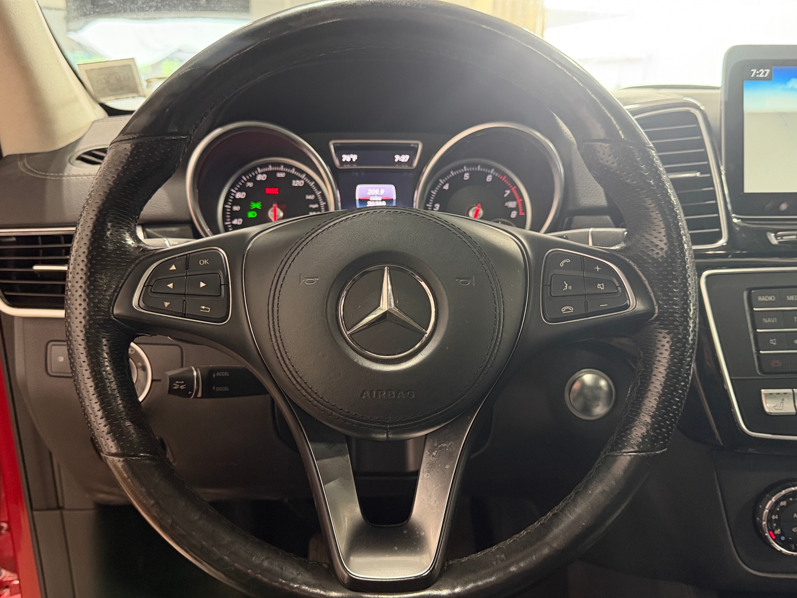 Thumbnail: 2017 Mercedes-Benz GLS - 4