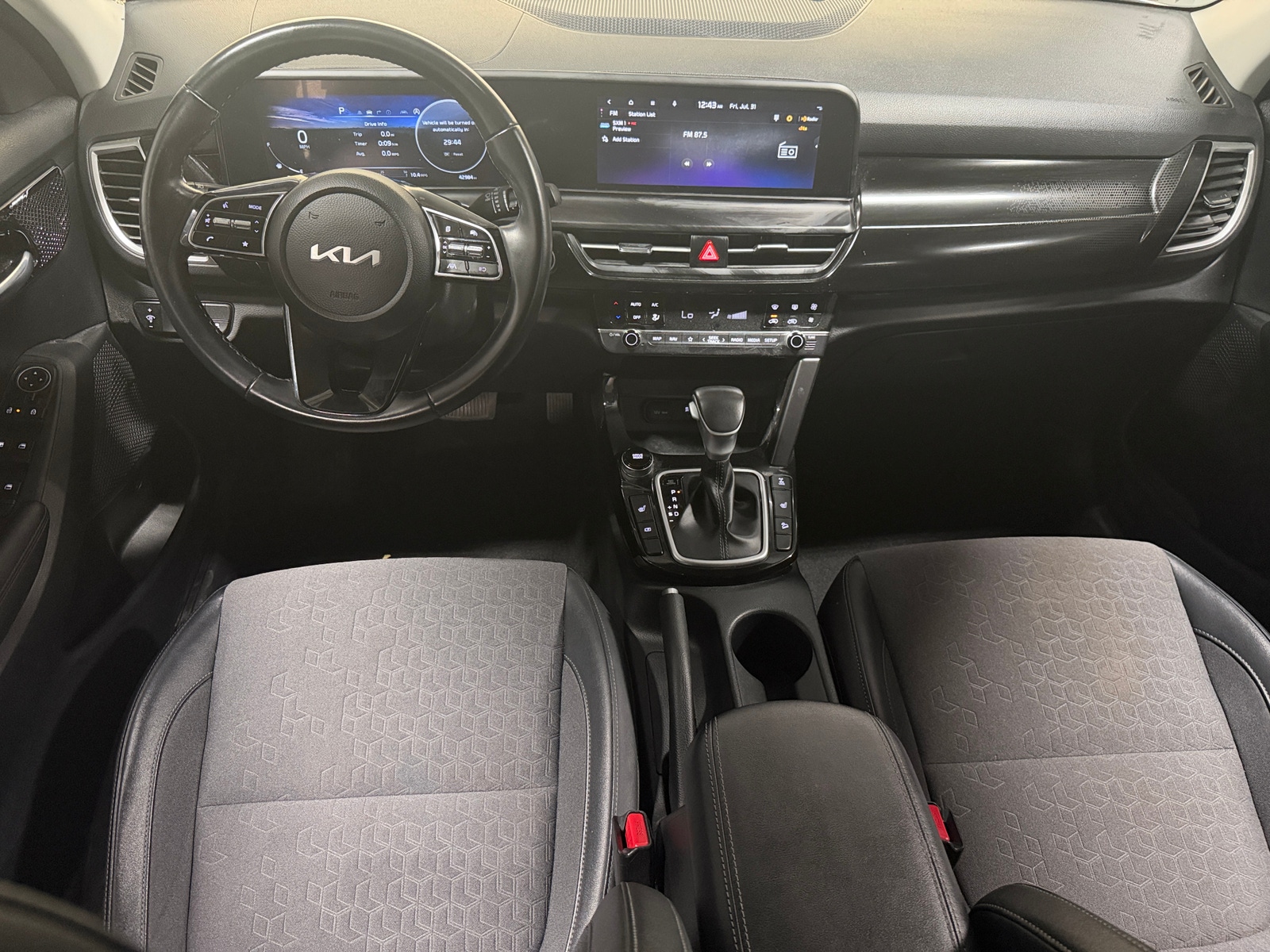 Thumbnail: 2024 Kia Seltos - 2