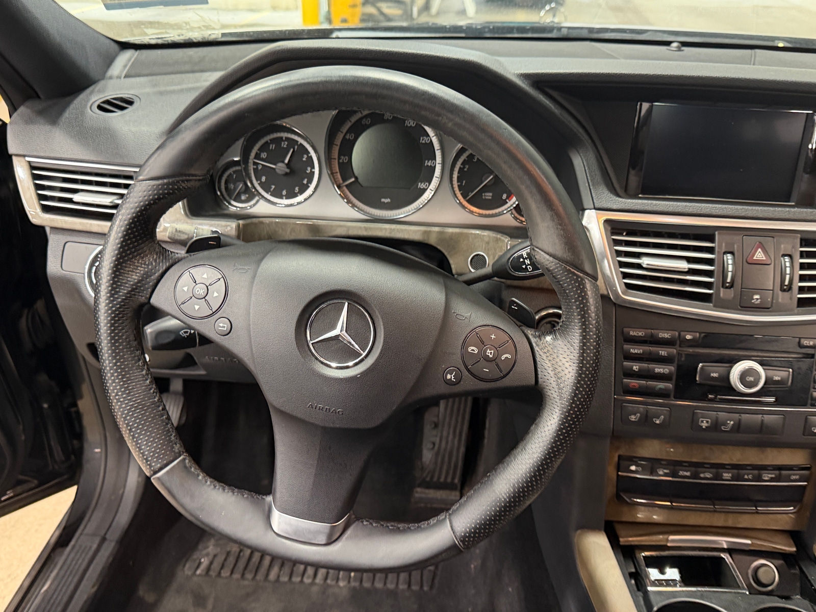 Thumbnail: 2010 Mercedes-Benz E-Class - 4