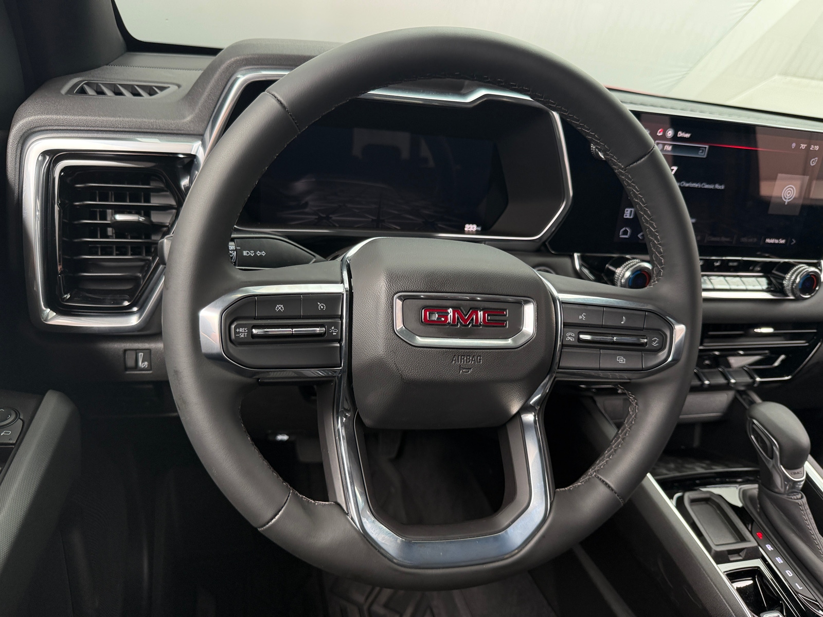 Thumbnail: 2025 GMC Canyon - 5