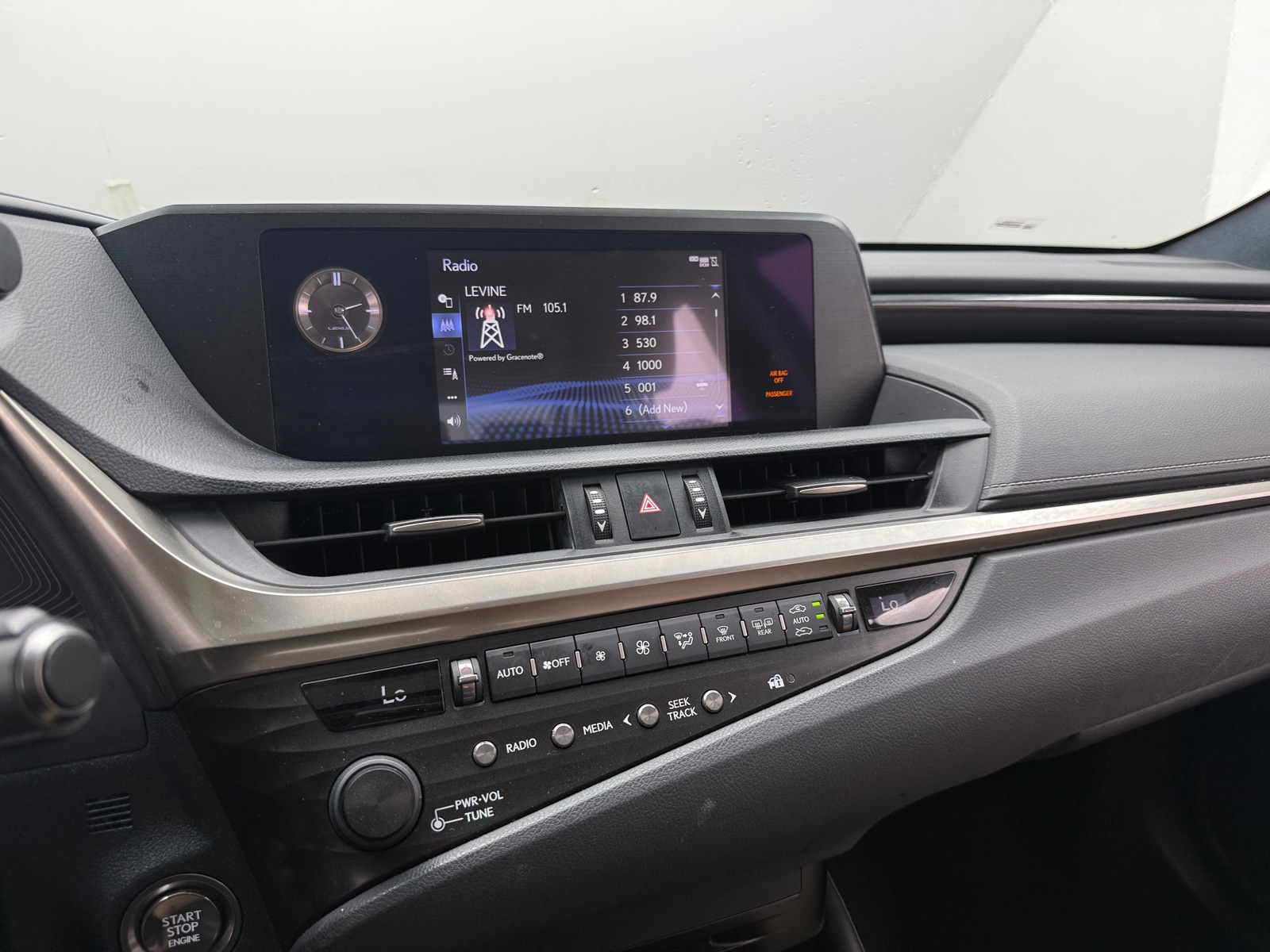 Thumbnail: 2020 Lexus ES - 3