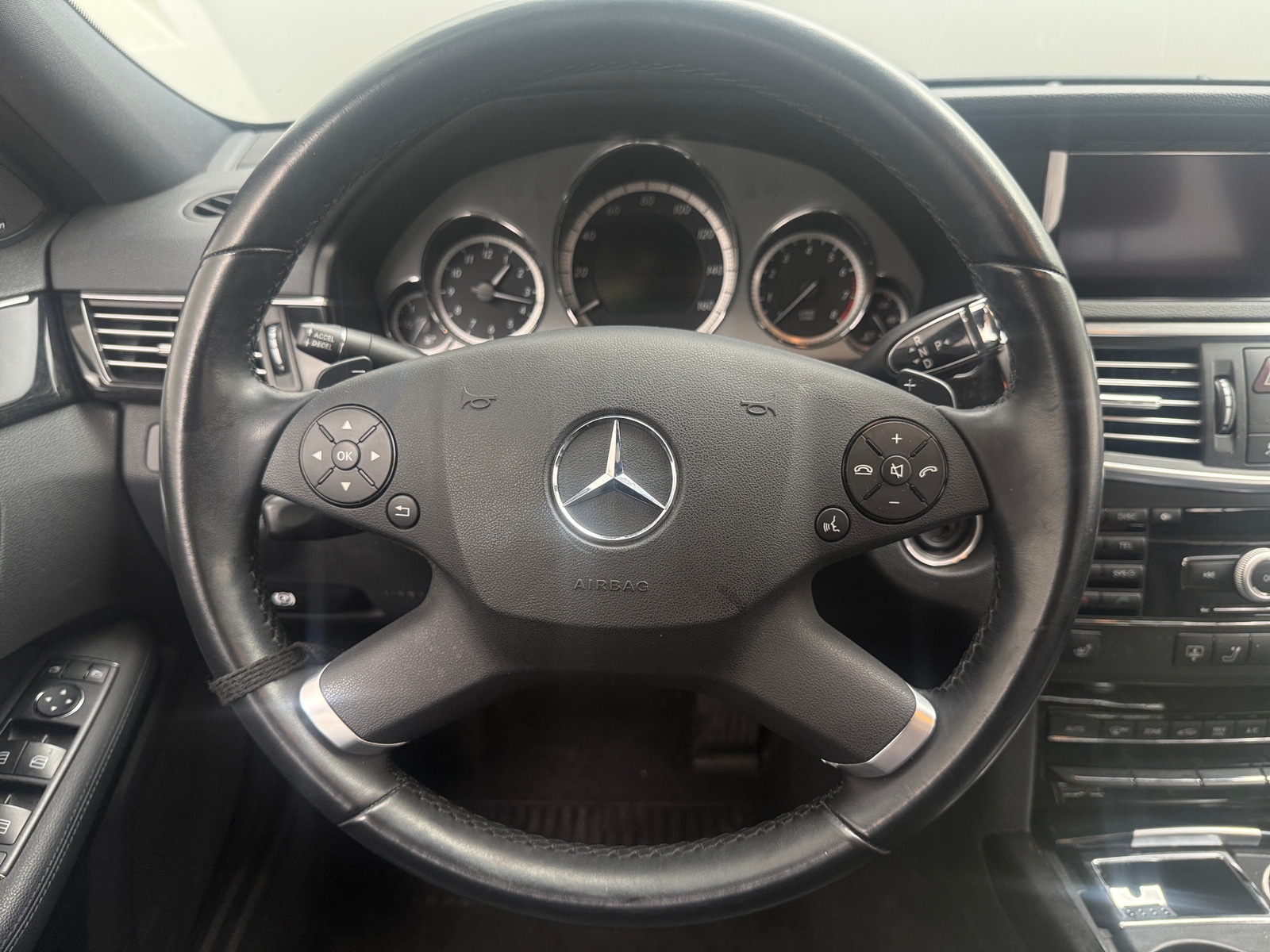 Thumbnail: 2010 Mercedes-Benz E-Class - 4
