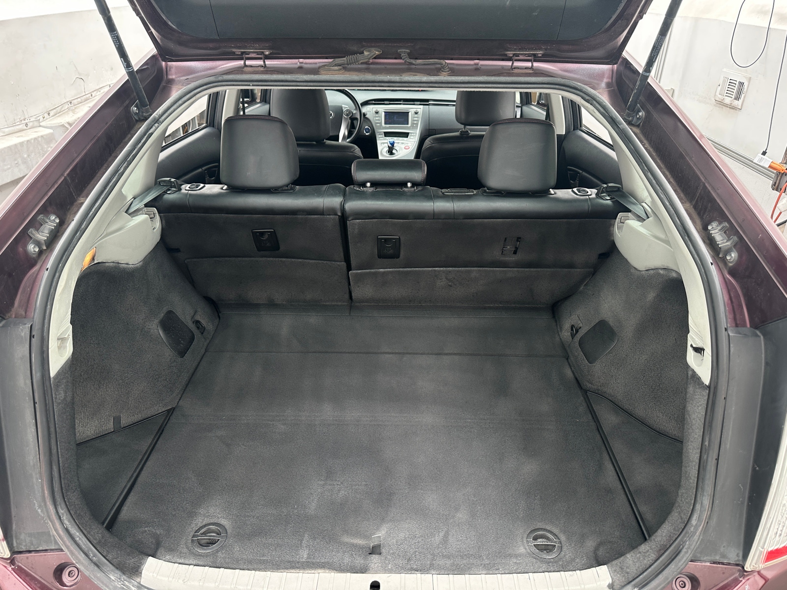 Thumbnail: 2013 Toyota Prius - 7