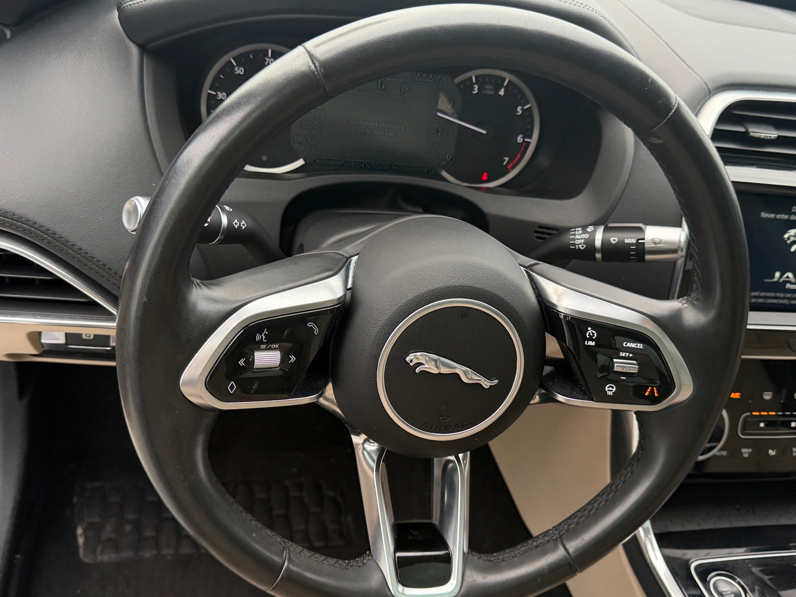 Thumbnail: 2020 Jaguar XE - 4