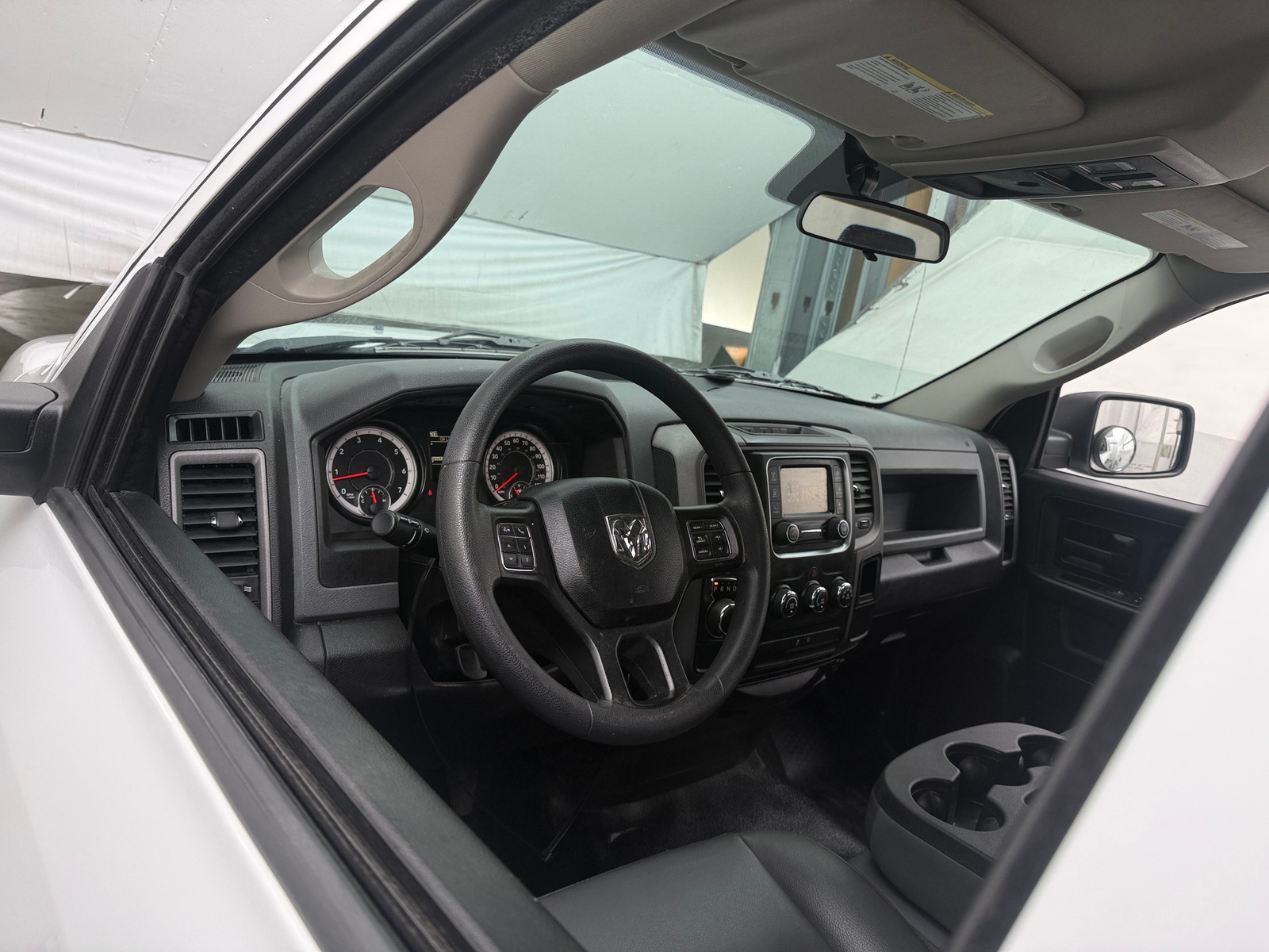Thumbnail: 2019 RAM 1500 Classic - 3