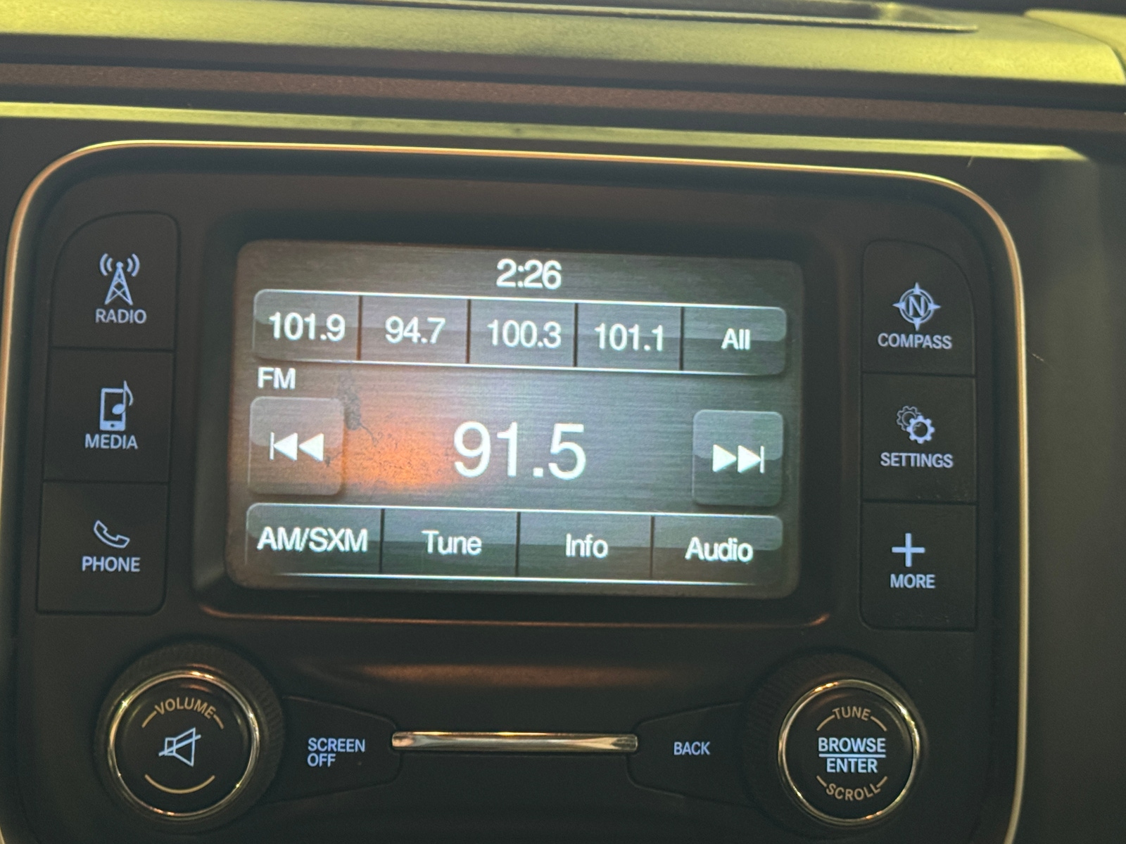 Thumbnail: 2019 RAM 1500 Classic - 4