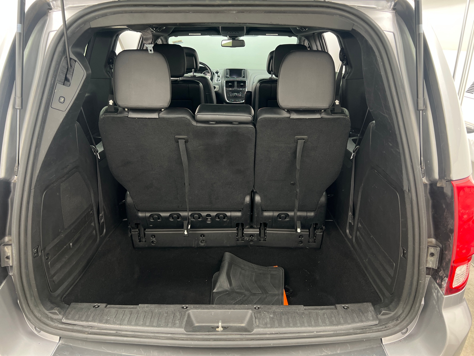 Thumbnail: 2019 Dodge Grand Caravan - 6