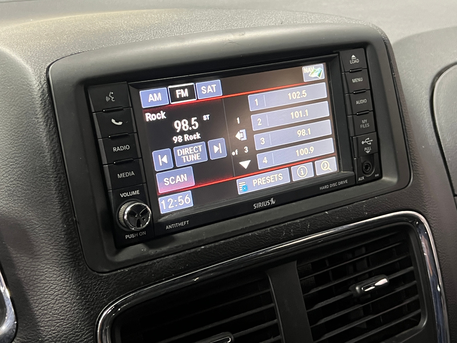Thumbnail: 2019 Dodge Grand Caravan - 3