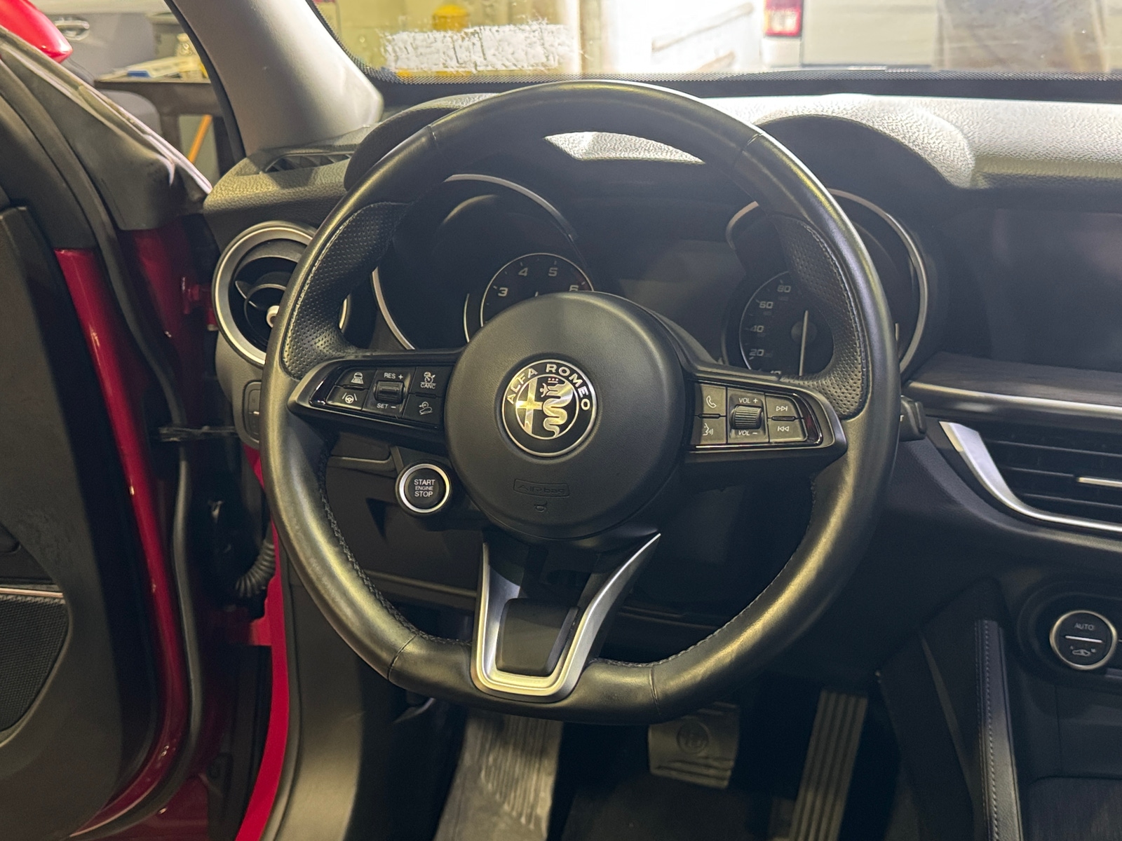 Thumbnail: 2021 Alfa Romeo Stelvio - 4