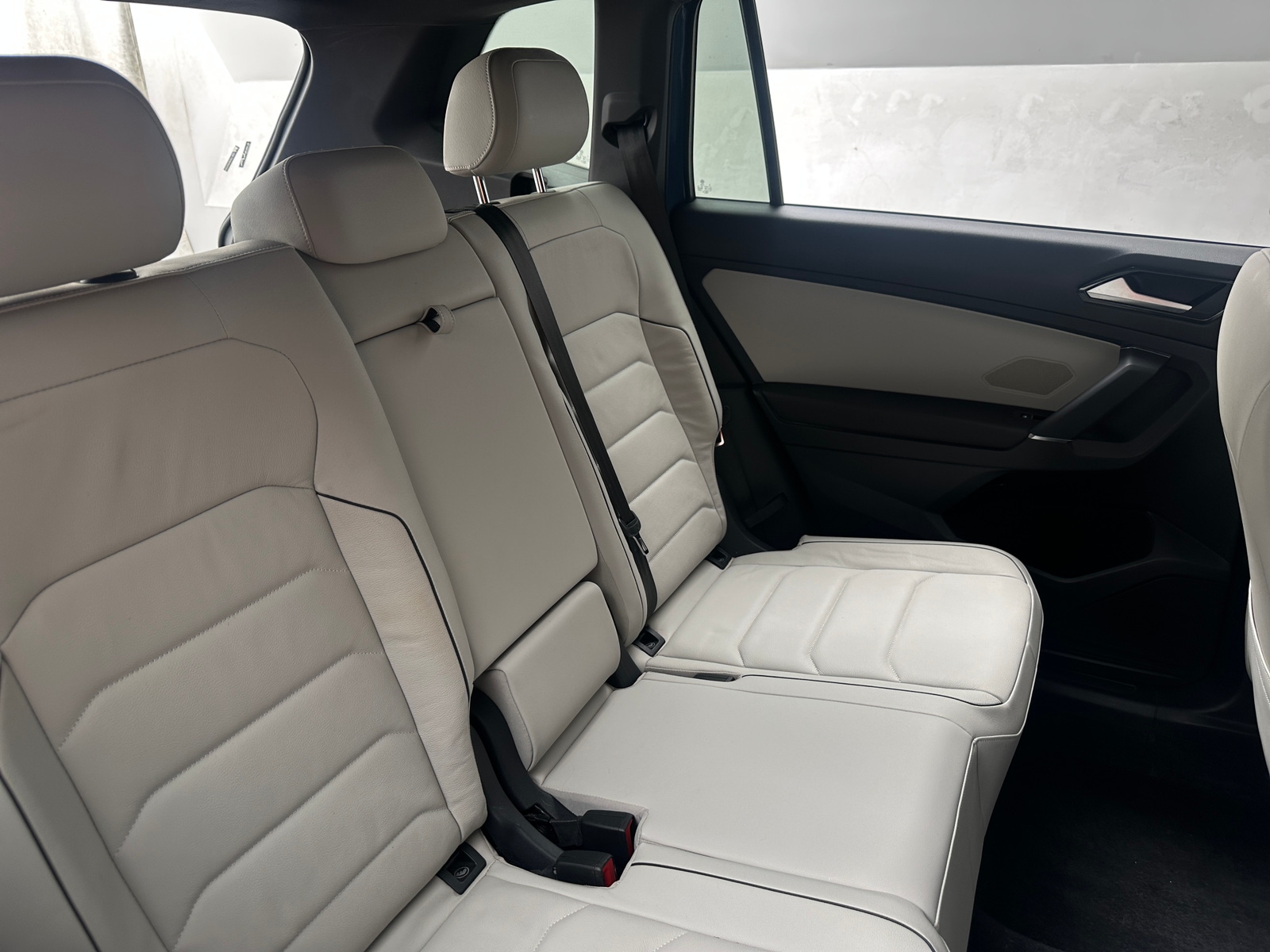 Thumbnail: 2018 Volkswagen Tiguan - 5