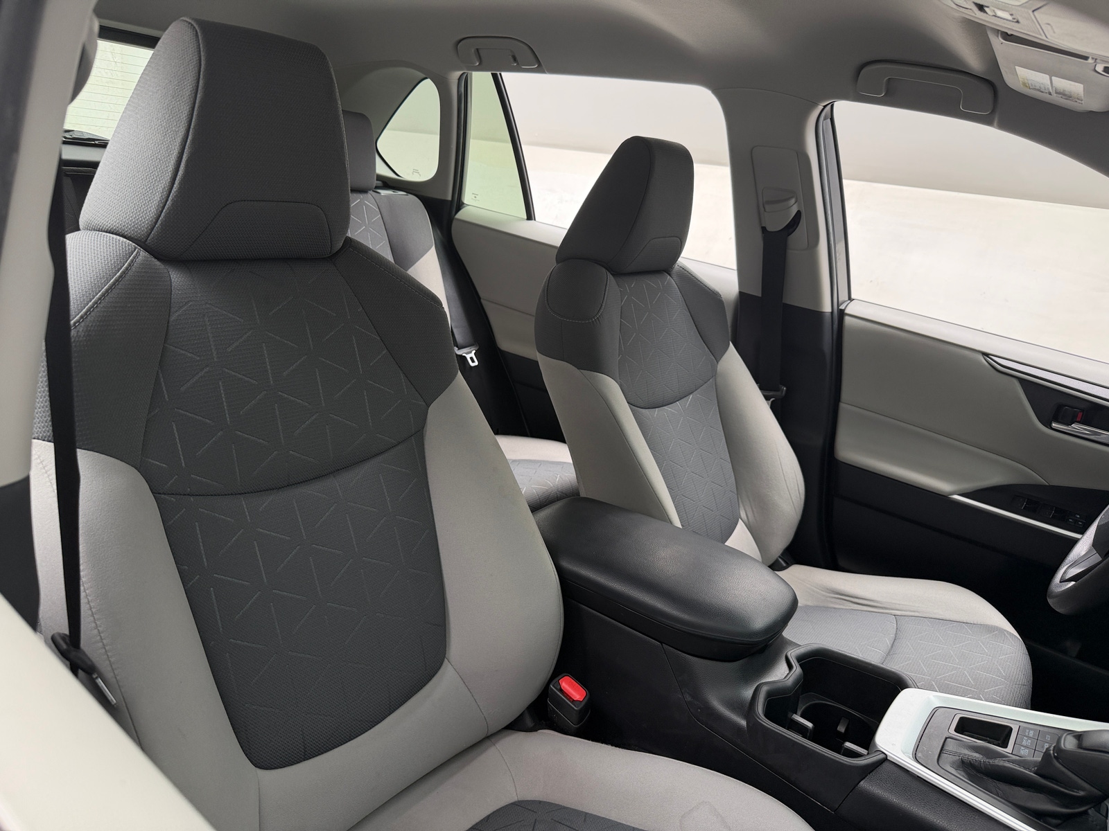 Thumbnail: 2022 Toyota RAV4 - 2