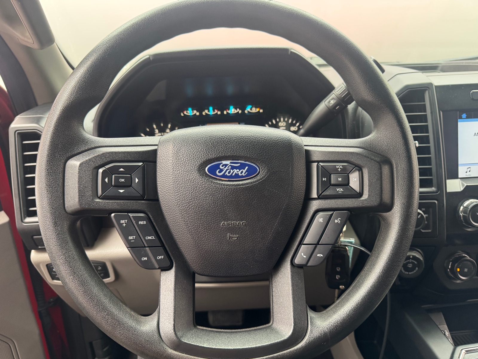 Thumbnail: 2019 Ford Econoline - 5