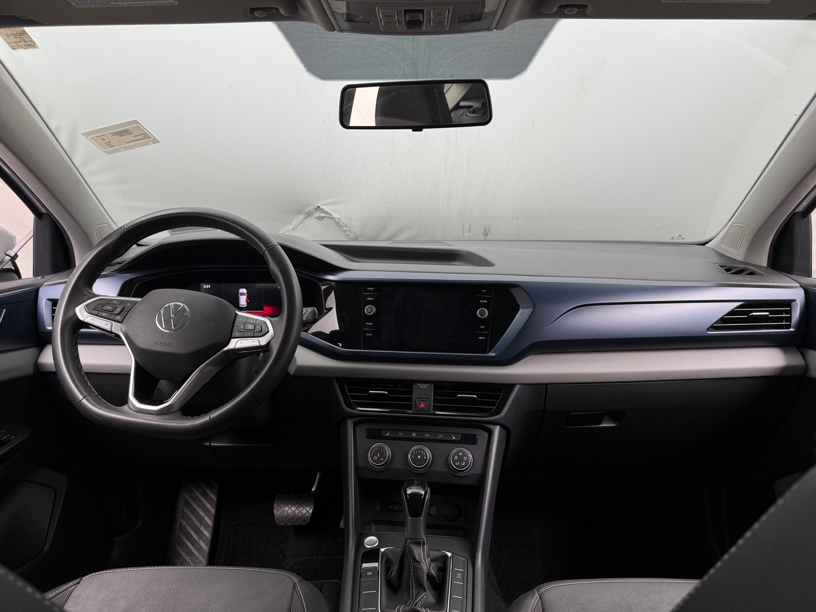 Thumbnail: 2022 Volkswagen Taos - 2