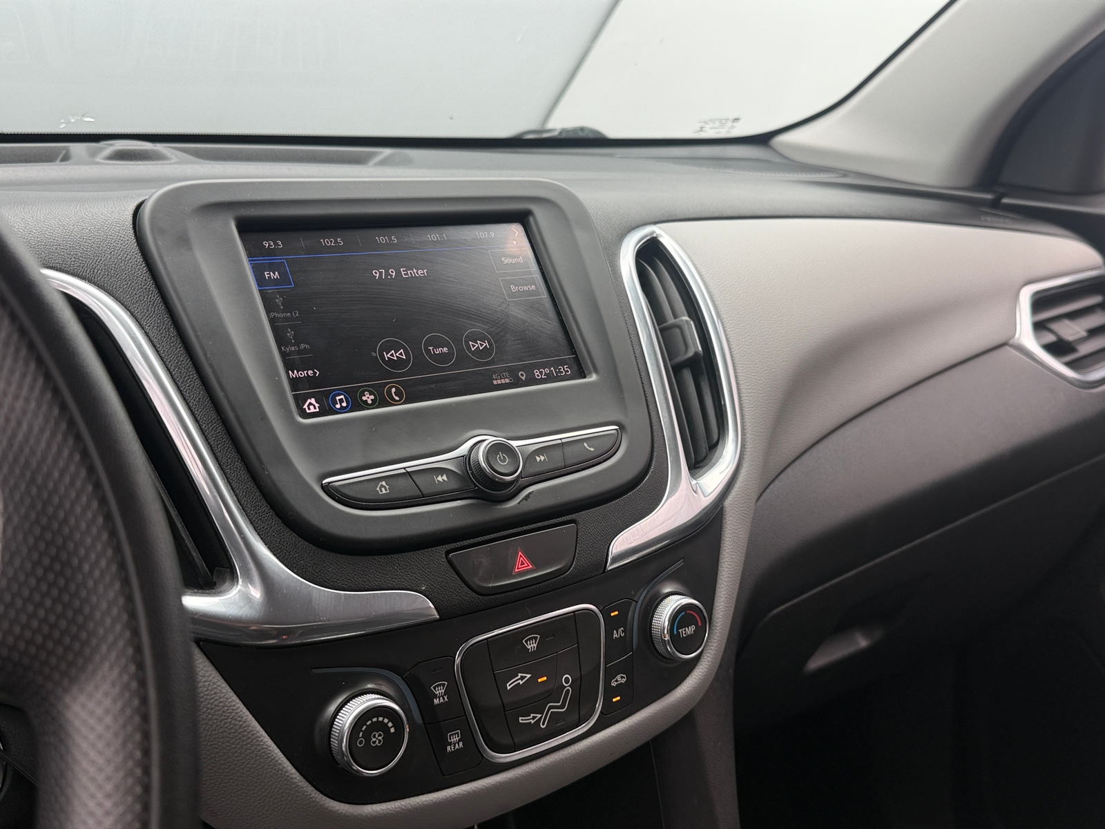 Thumbnail: 2021 Chevrolet Equinox - 4