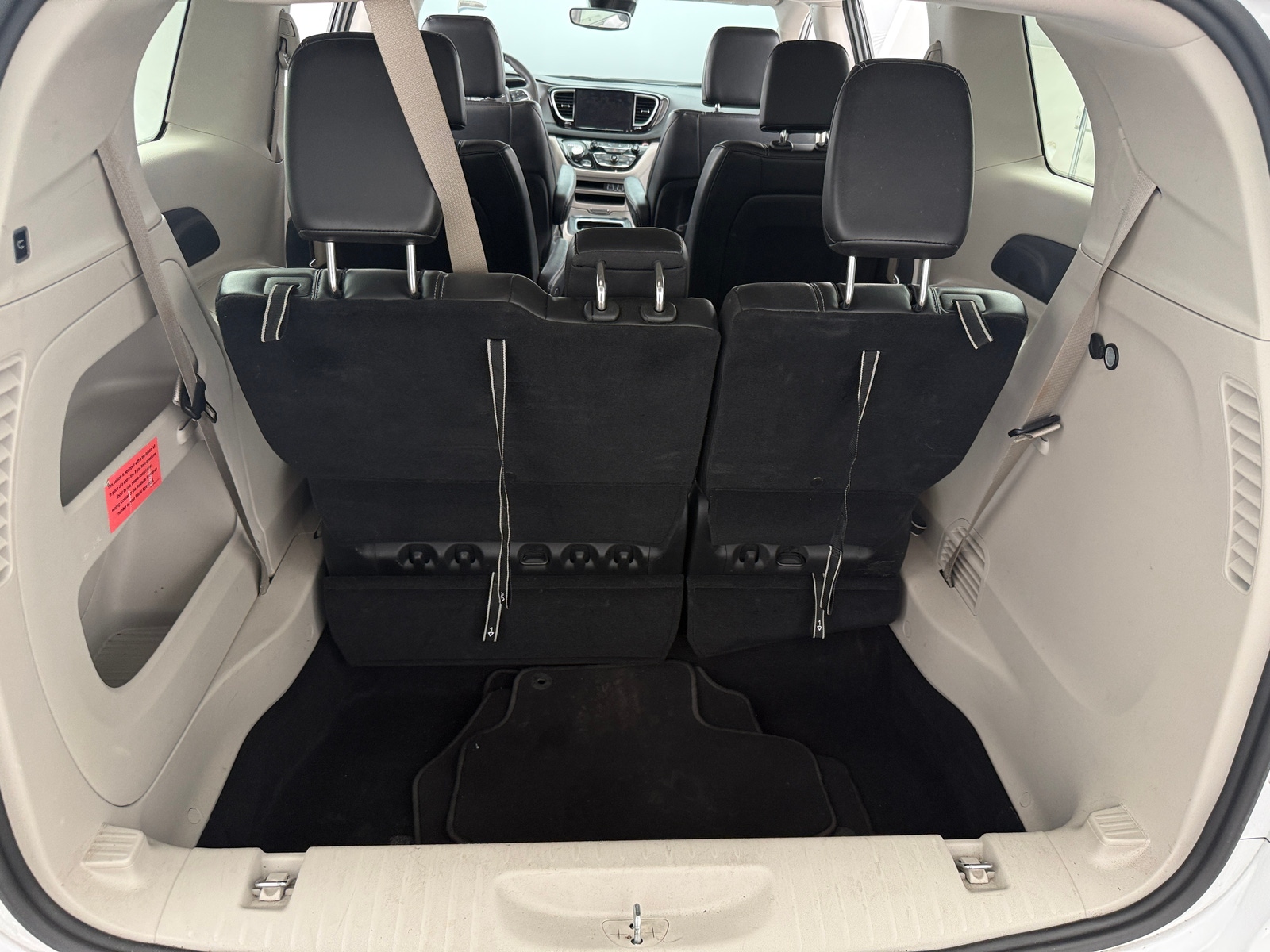 Thumbnail: 2024 Chrysler Pacifica - 6